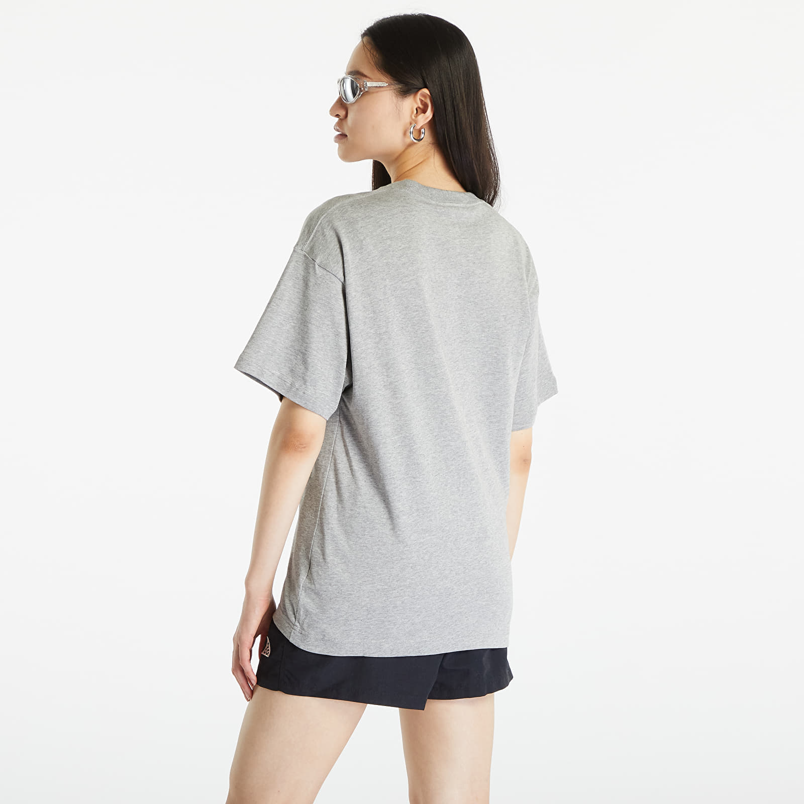 Tričká NikeLab Nrg SoloSwoosh Tee Dk Grey Heather/ White
