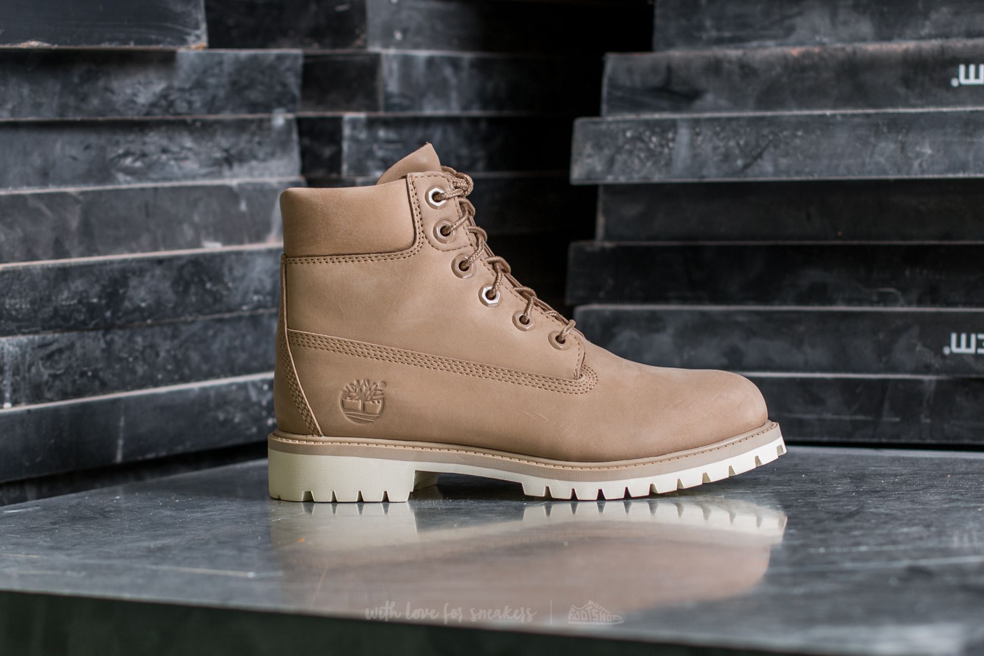 Croissant timberland cheap boots