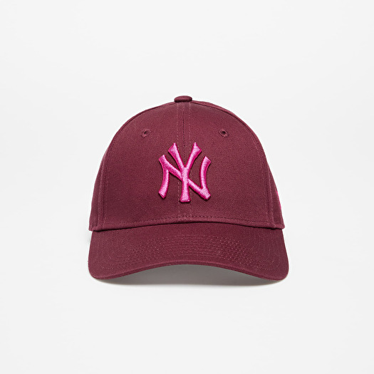 Maroon yankees cap store