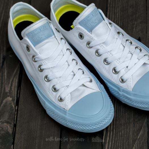 Converse white chuck taylor all star sales ii ox trainers