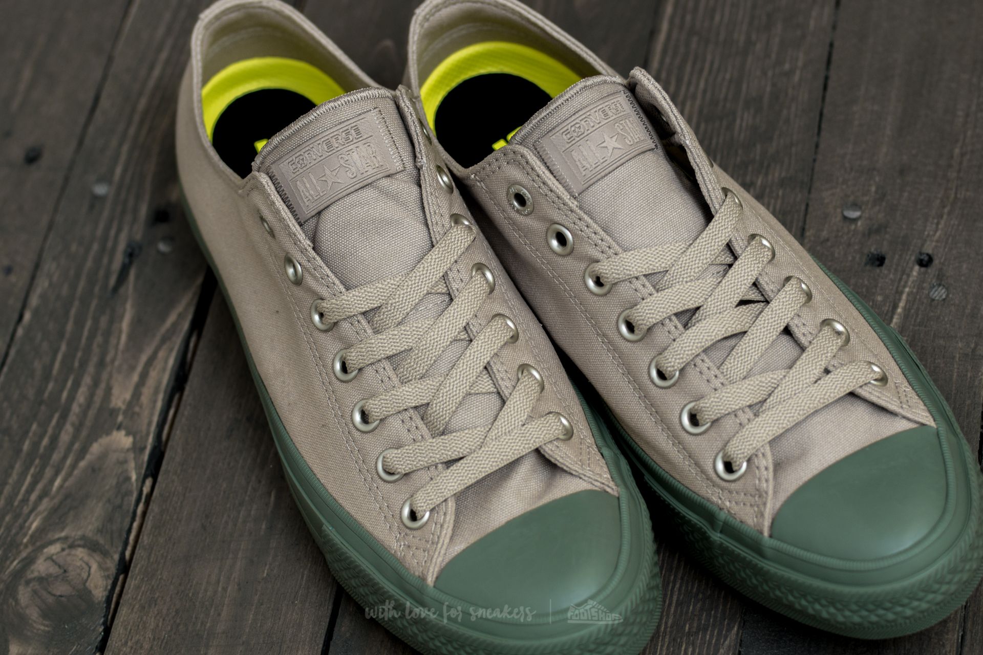 Herresko Converse Chuck Taylor All Star II Ox Vintage Khaki/ Olive Submarine