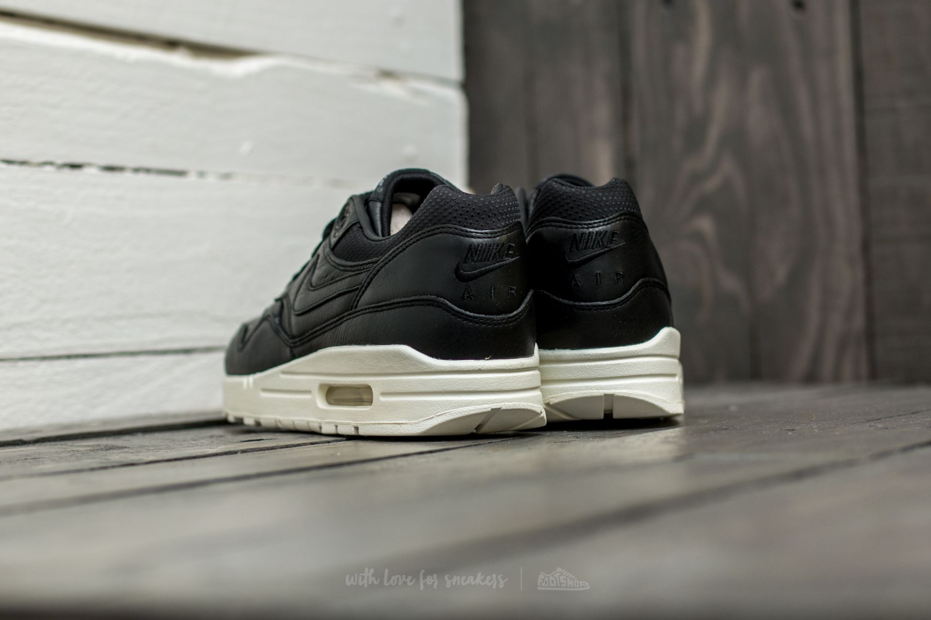 Women's shoes Nike Wmns Air Max 1 Pinnacle Black/ Black-Sail