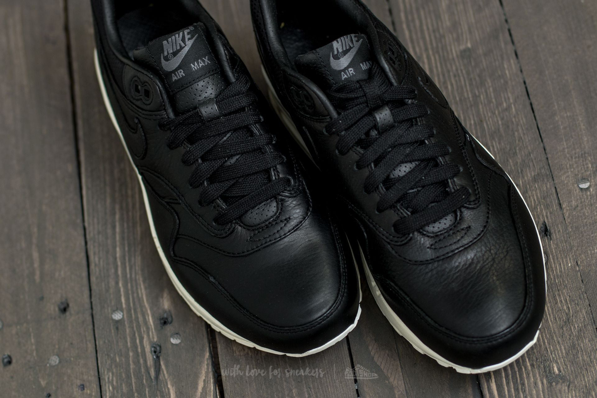 Nike air max 1 pinnacle black leather discount