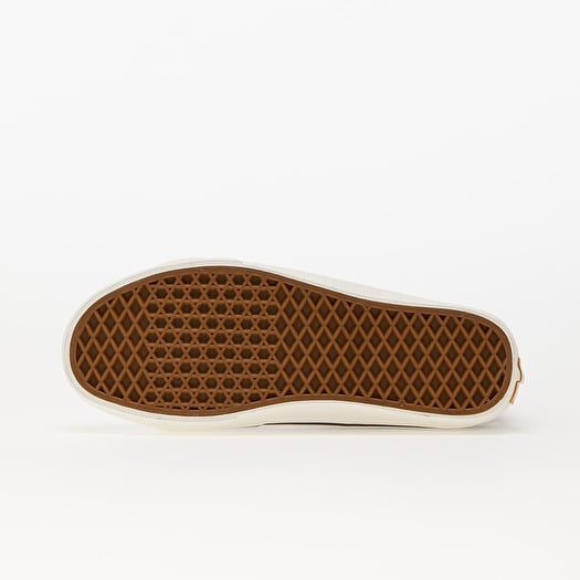 Vans slip on sale on 138 black