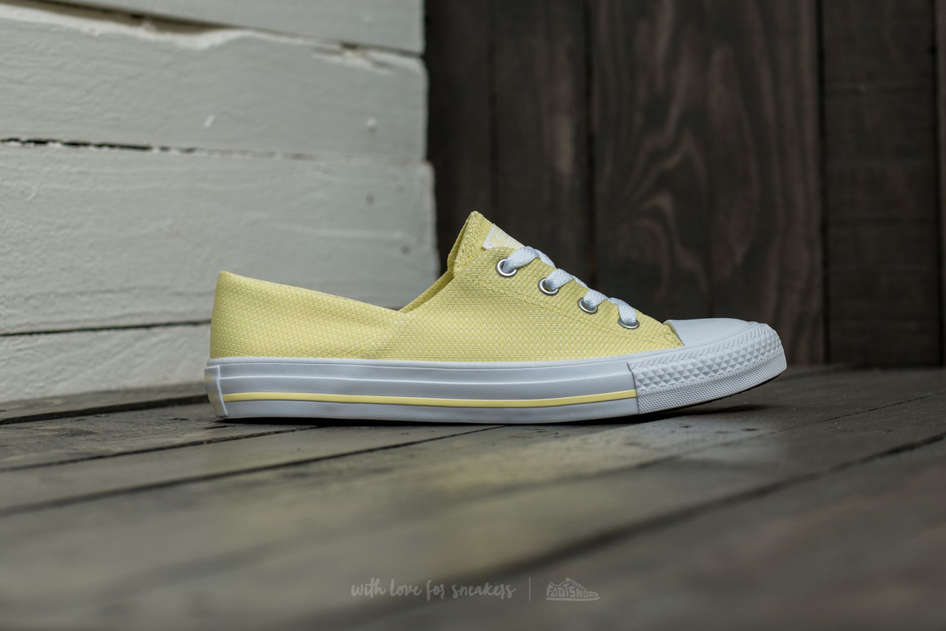 Women's shoes Converse Chuck Taylor All Star Coral Ox Lemon Haze/ Lemon Haze/ White