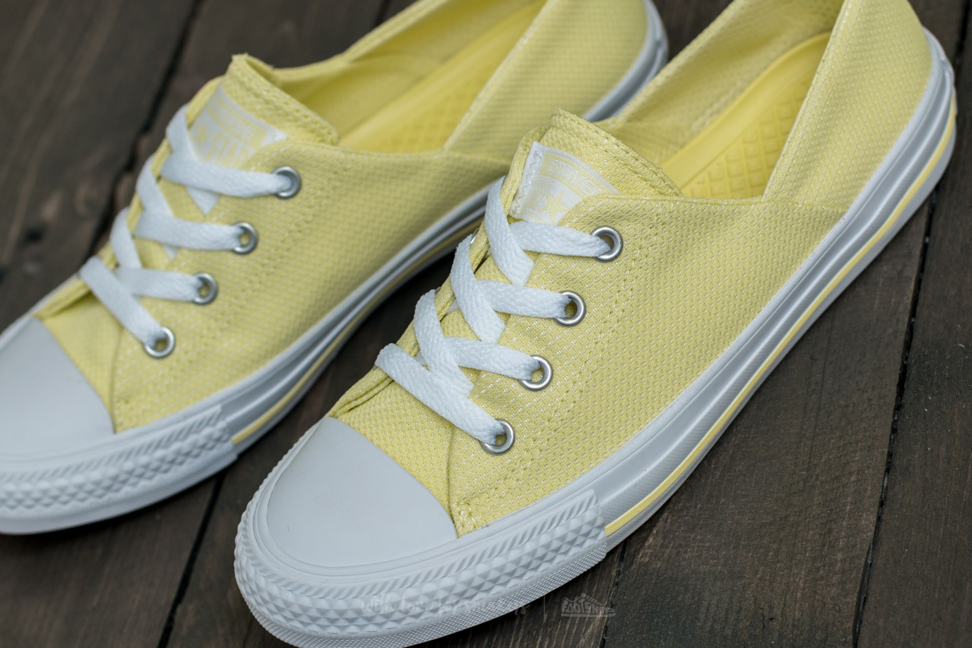 Women's shoes Converse Chuck Taylor All Star Coral Ox Lemon Haze/ Lemon Haze/ White