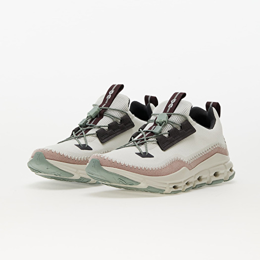 On W Cloudaway Ice/ Moss | Footshop