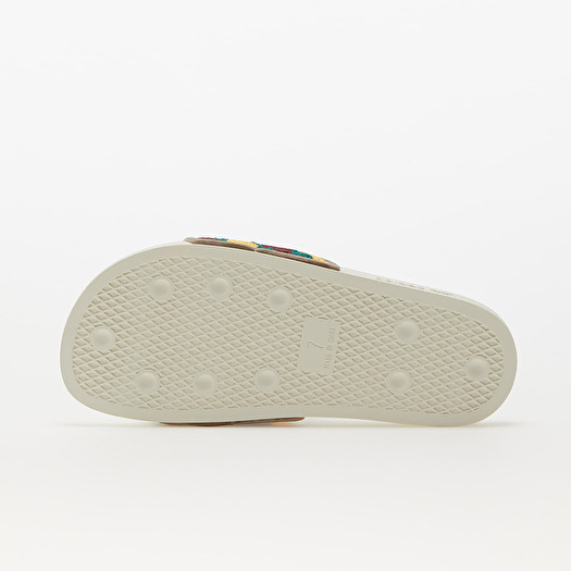 Adidas off hotsell white sandals