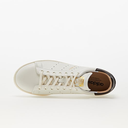 Stan smith online vs converse