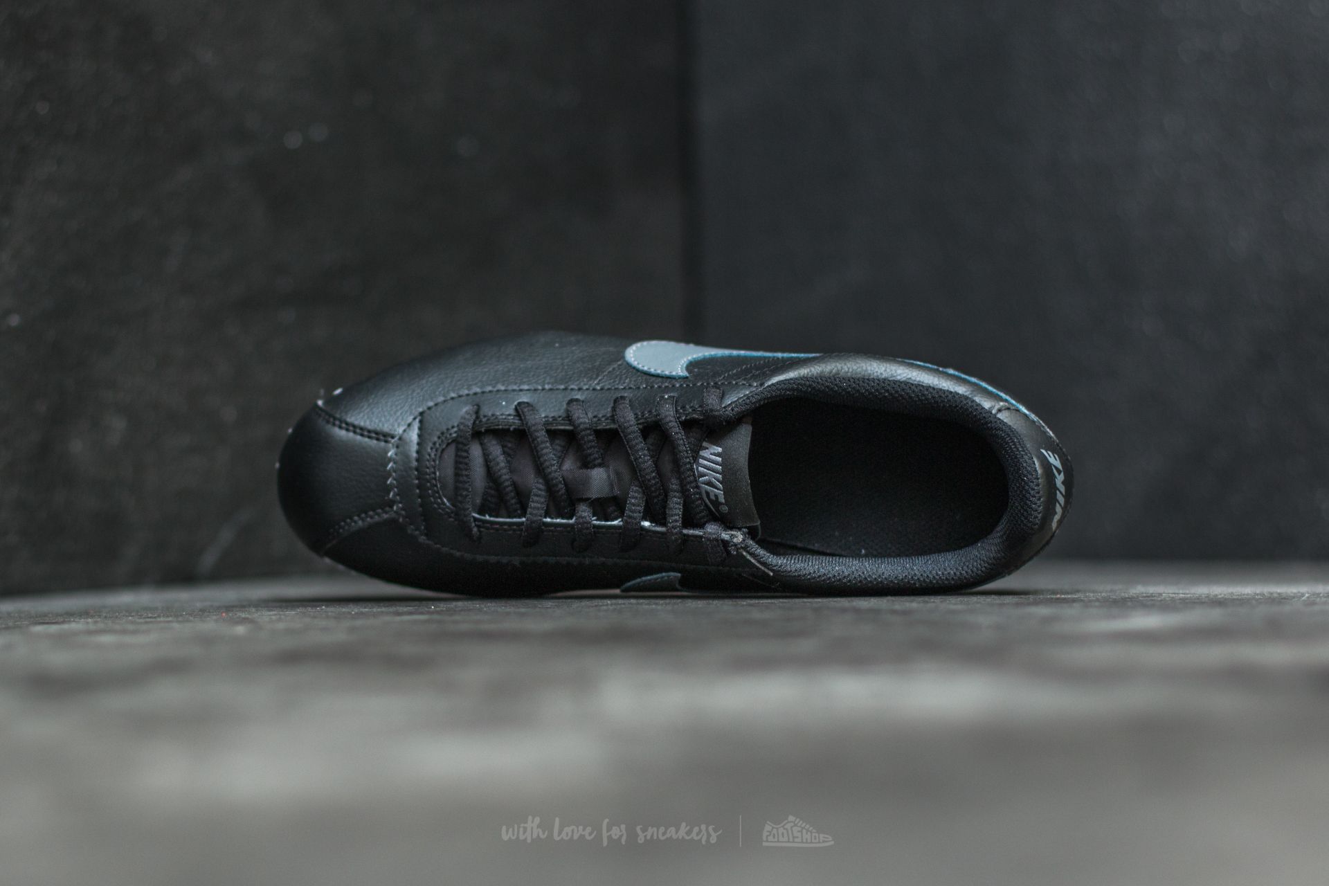 Zapatillas mujer Nike Cortez (GS) Black/ Dark Grey-White