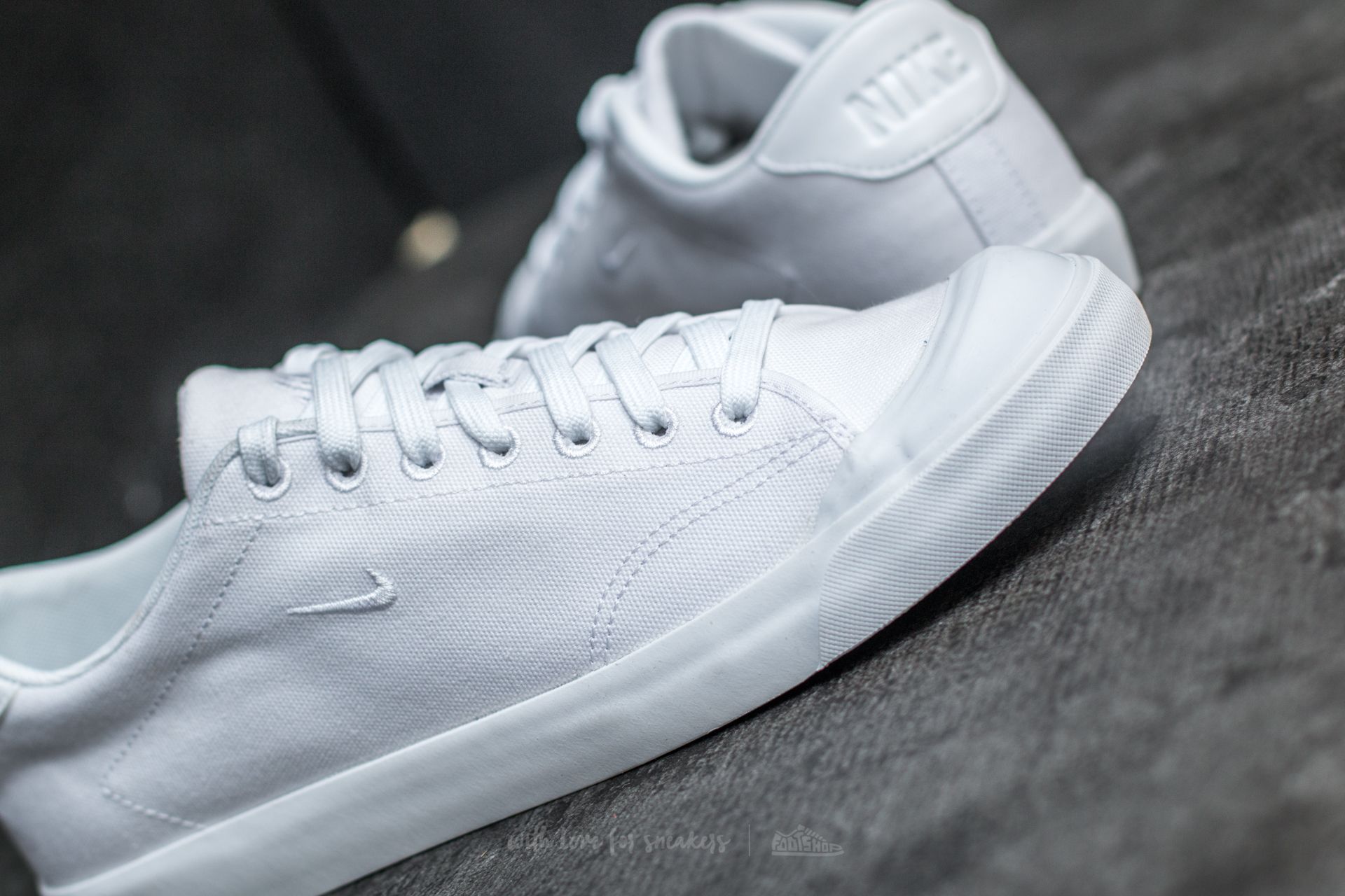 Nike all court 2 cheap low cnvs
