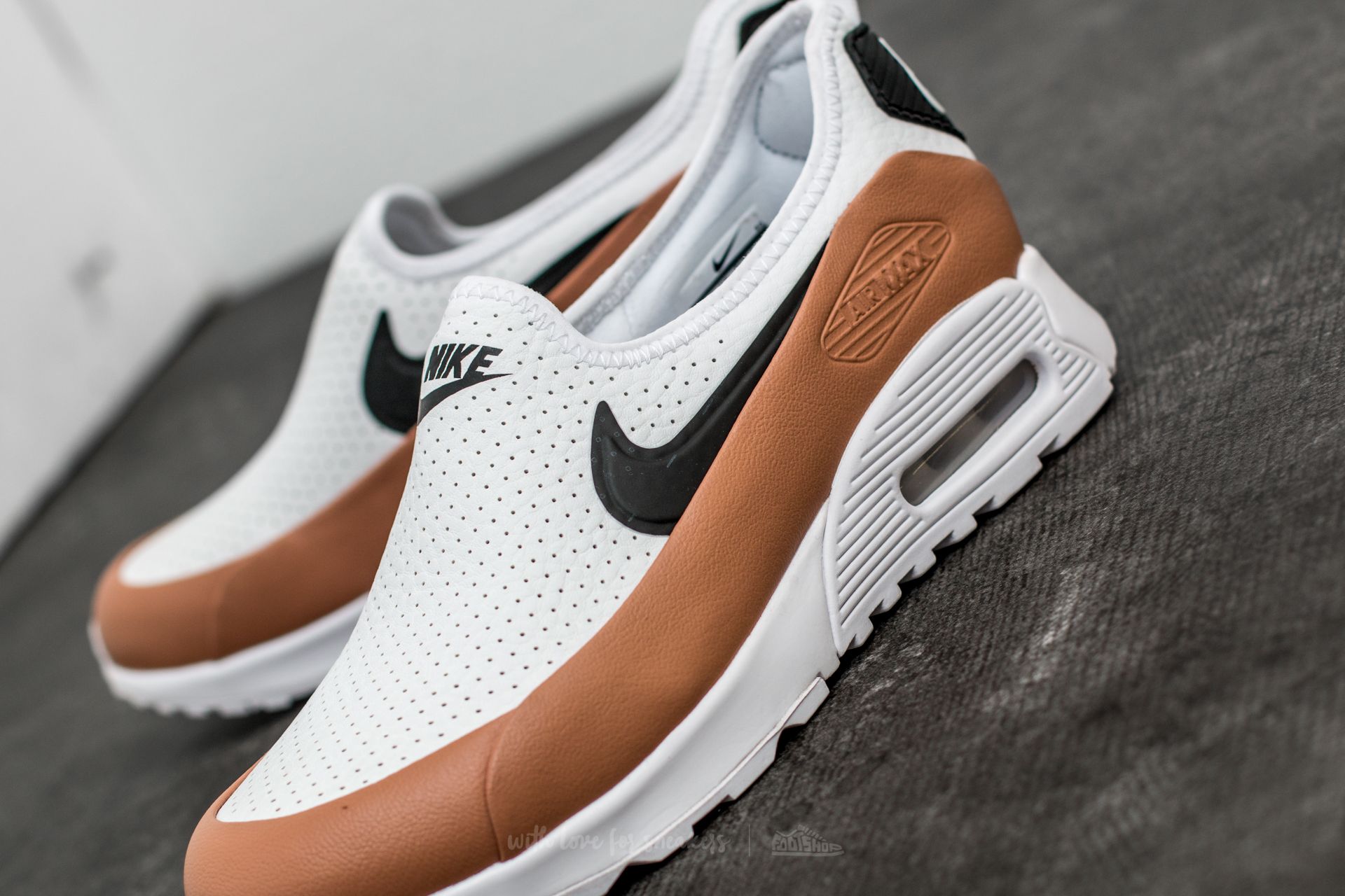 Nike women's air max 90 2025 ultra 2.0 ease casual shoes