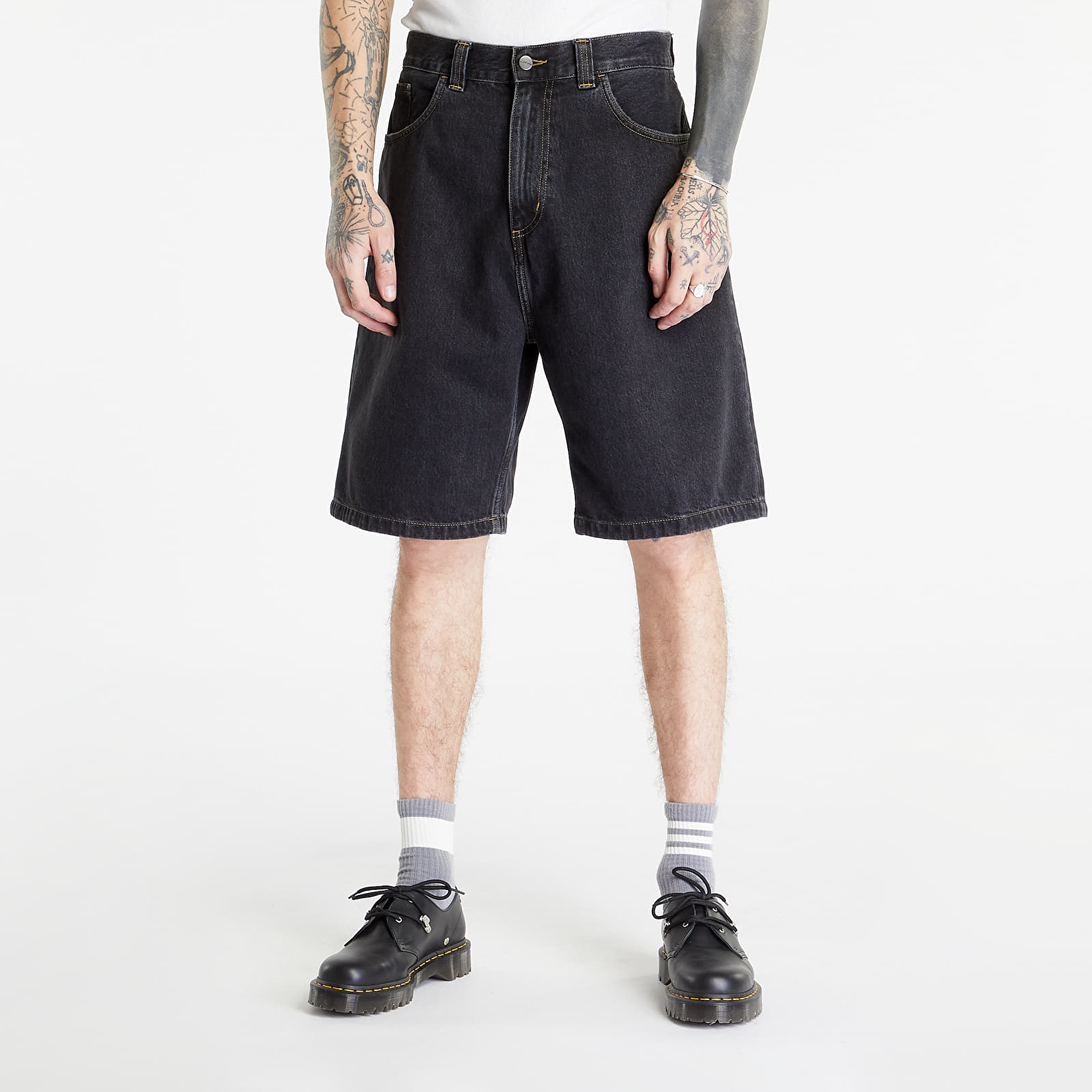 Bermuda Newer Carhartt Black- Bermudas Hombre