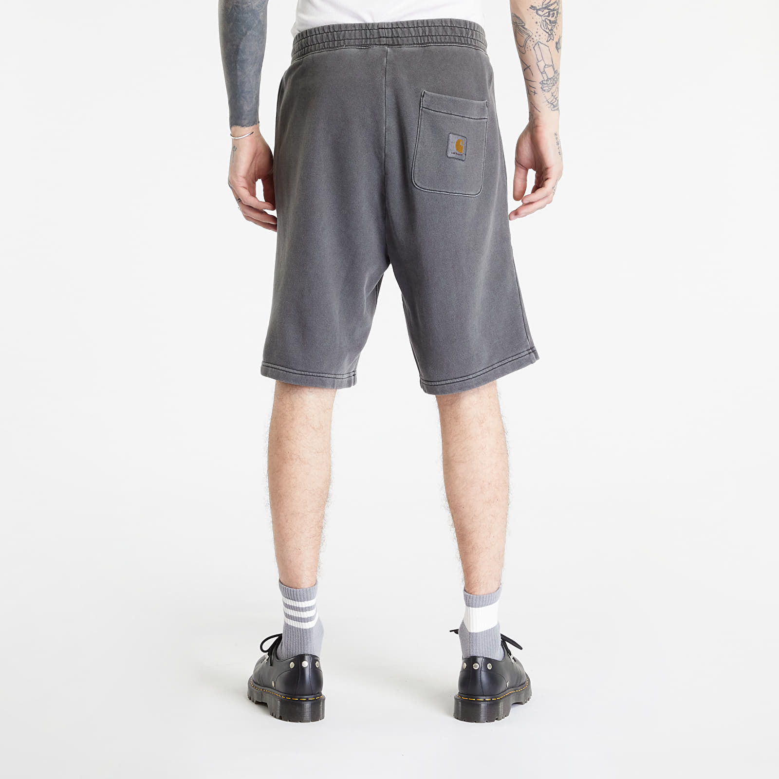 Šortai Carhartt WIP Nelson Sweat Short Black Garment Dyed