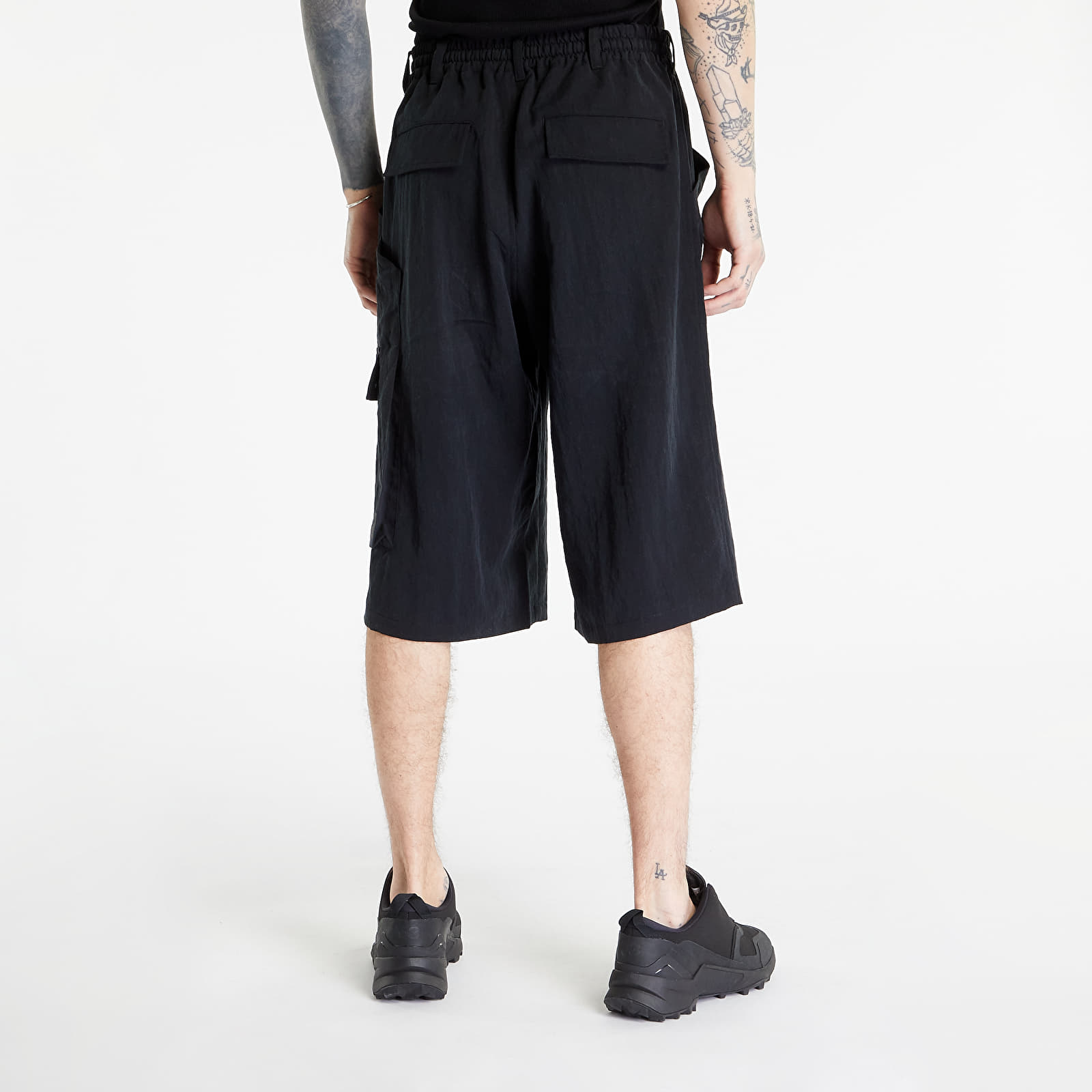 Y3 short online