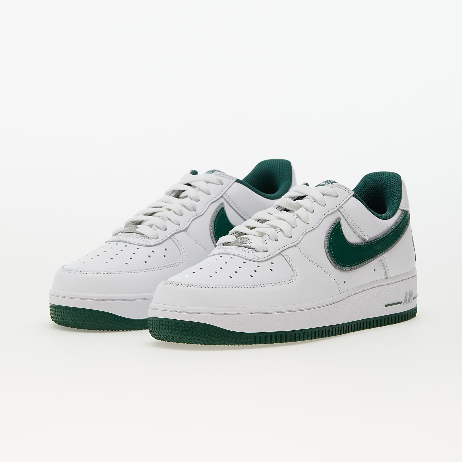 The forest nike hot sale