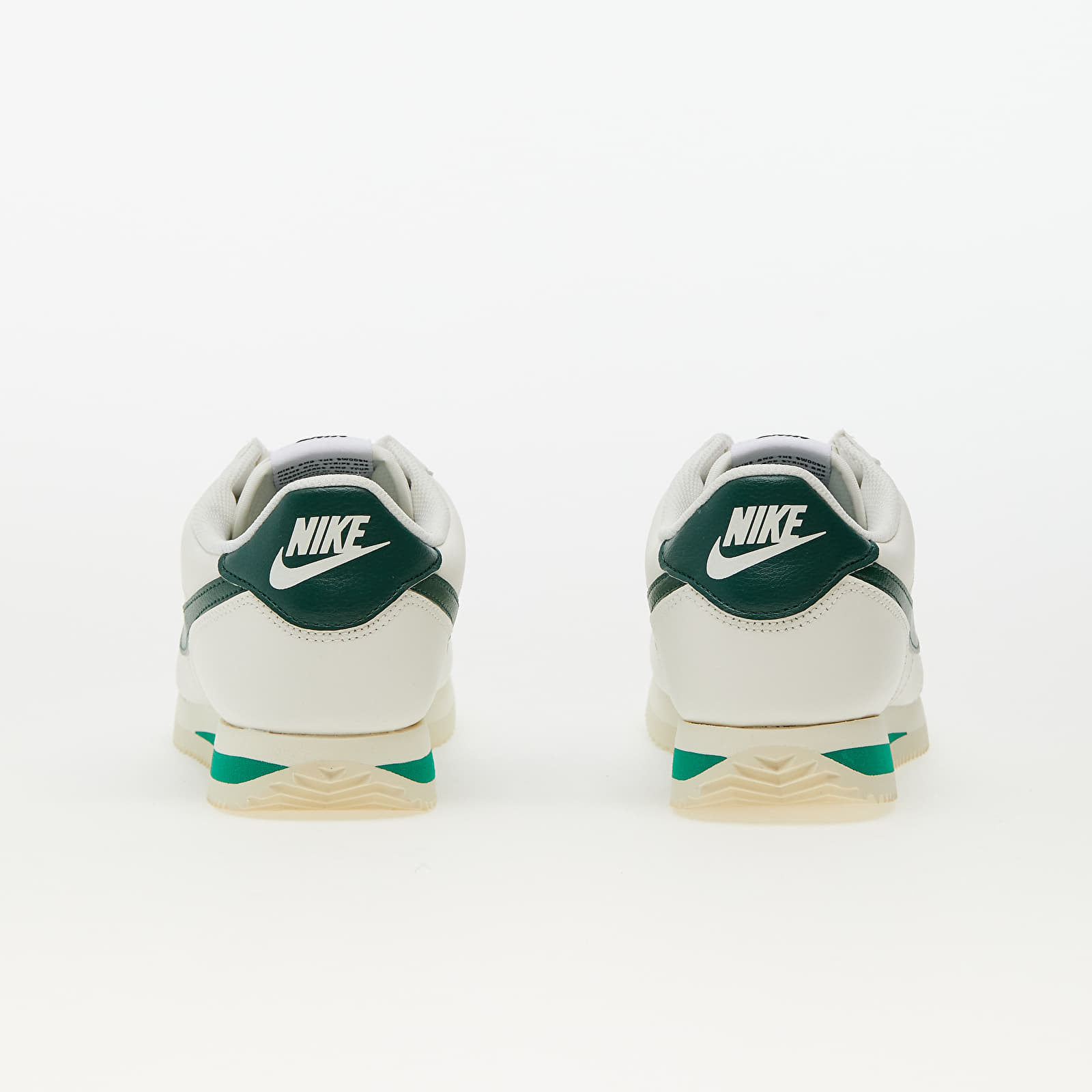 Green nike store cortez