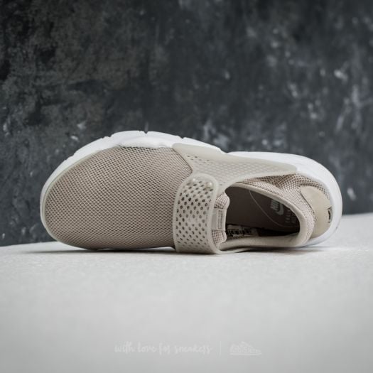Wmns nike sock dart br outlet