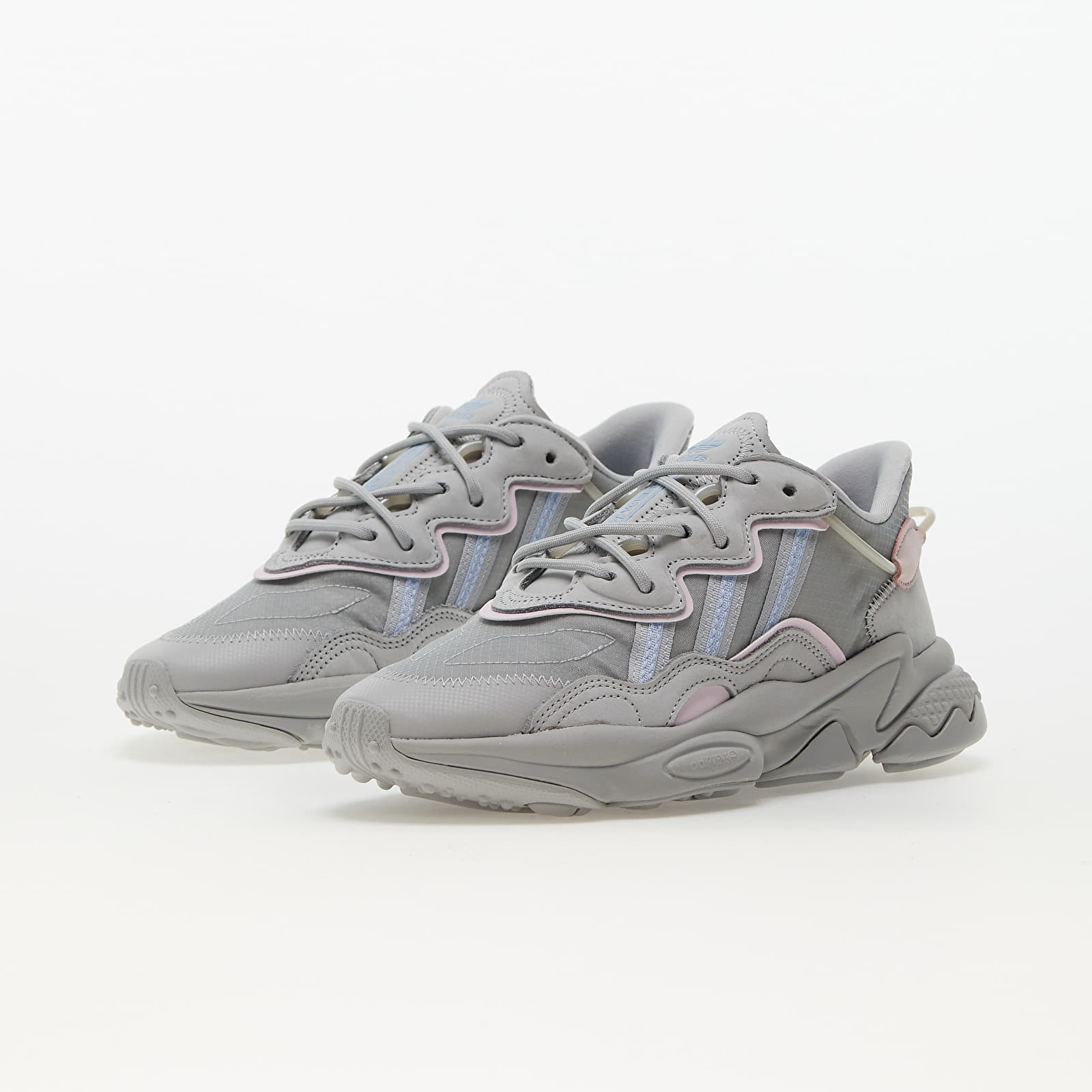 Ozweego clearance pink blue