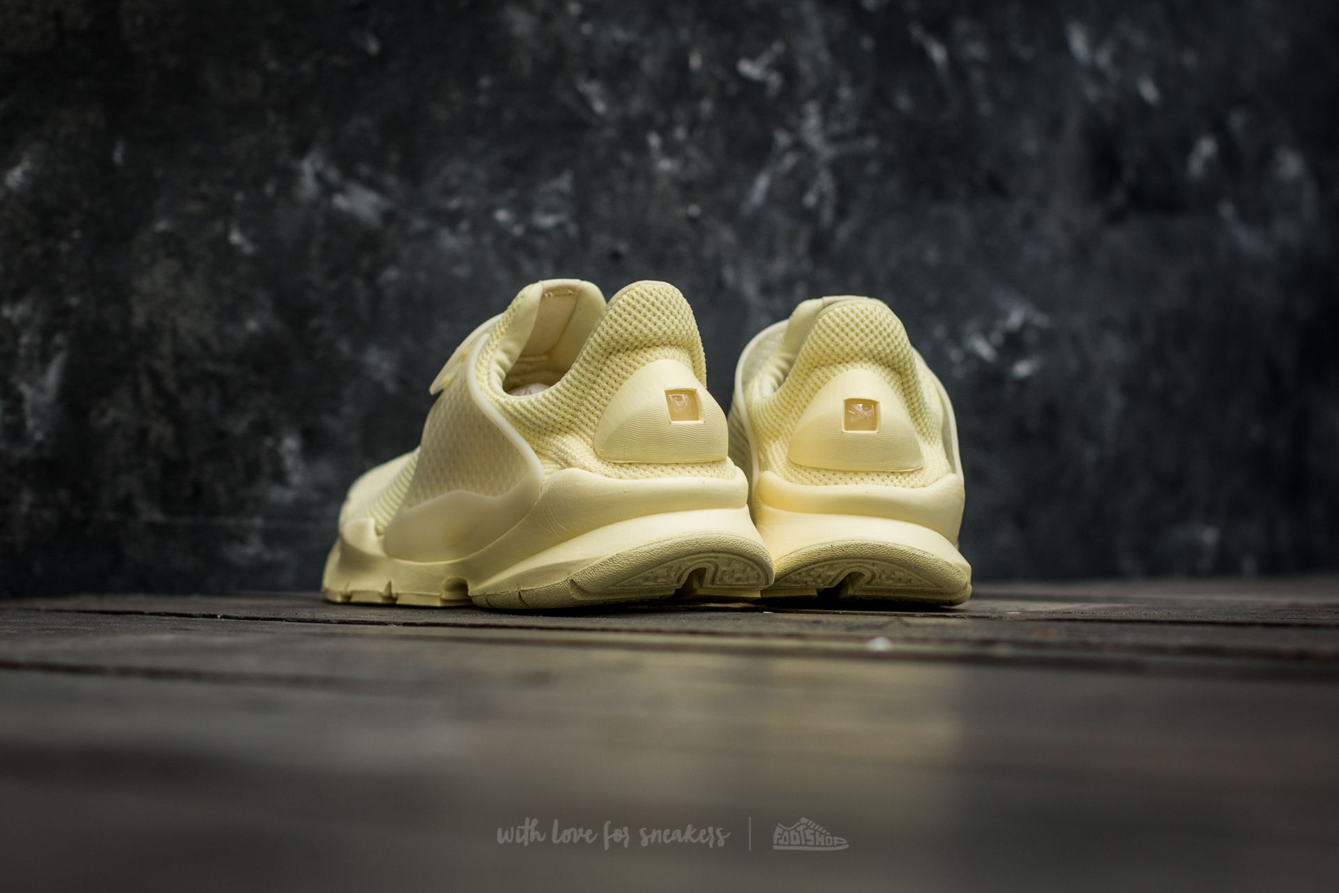 Men s shoes Nike Sock Dart Br Lemon Chiffon Lemon Chiffon Footshop