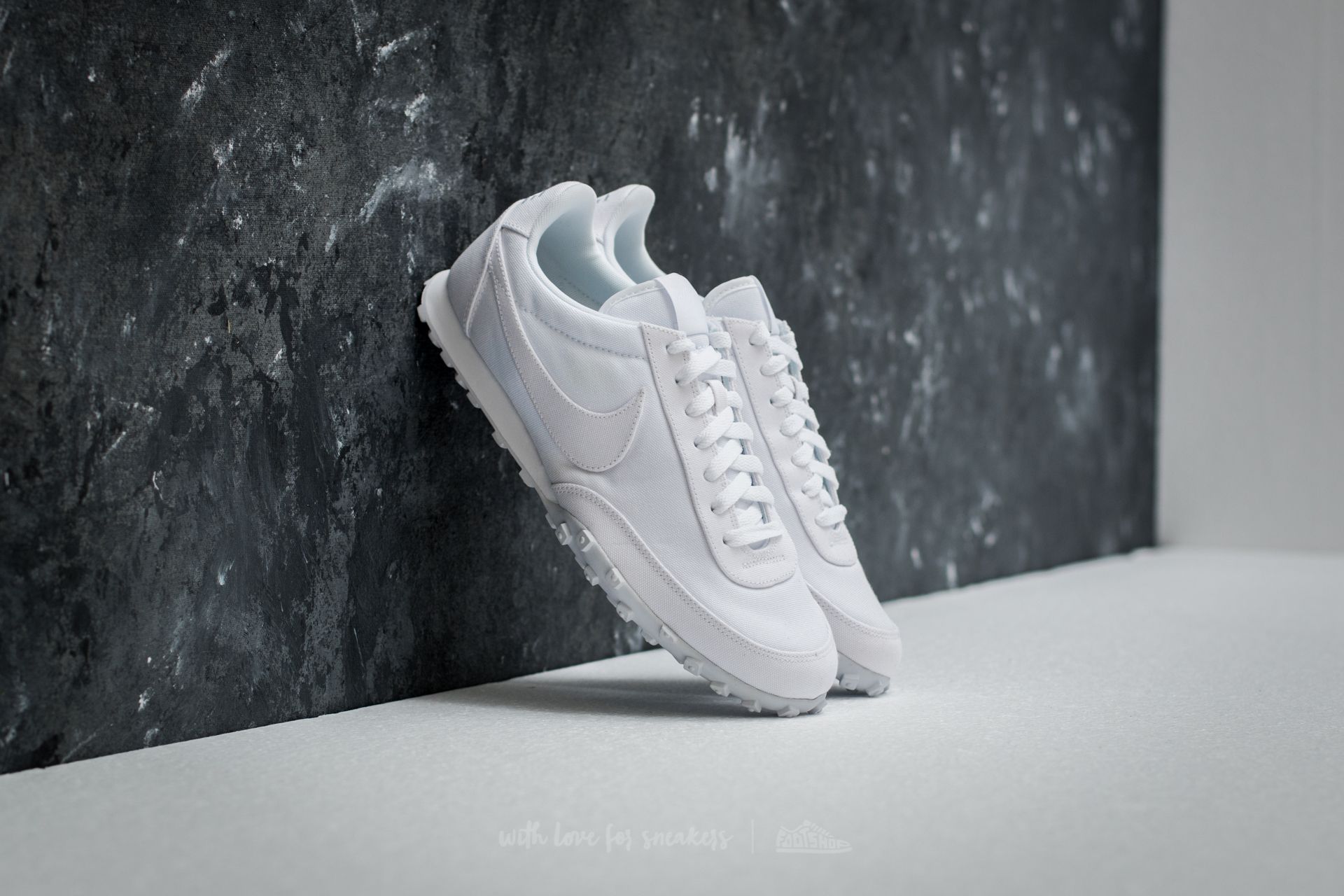 Nike waffle racer white sale