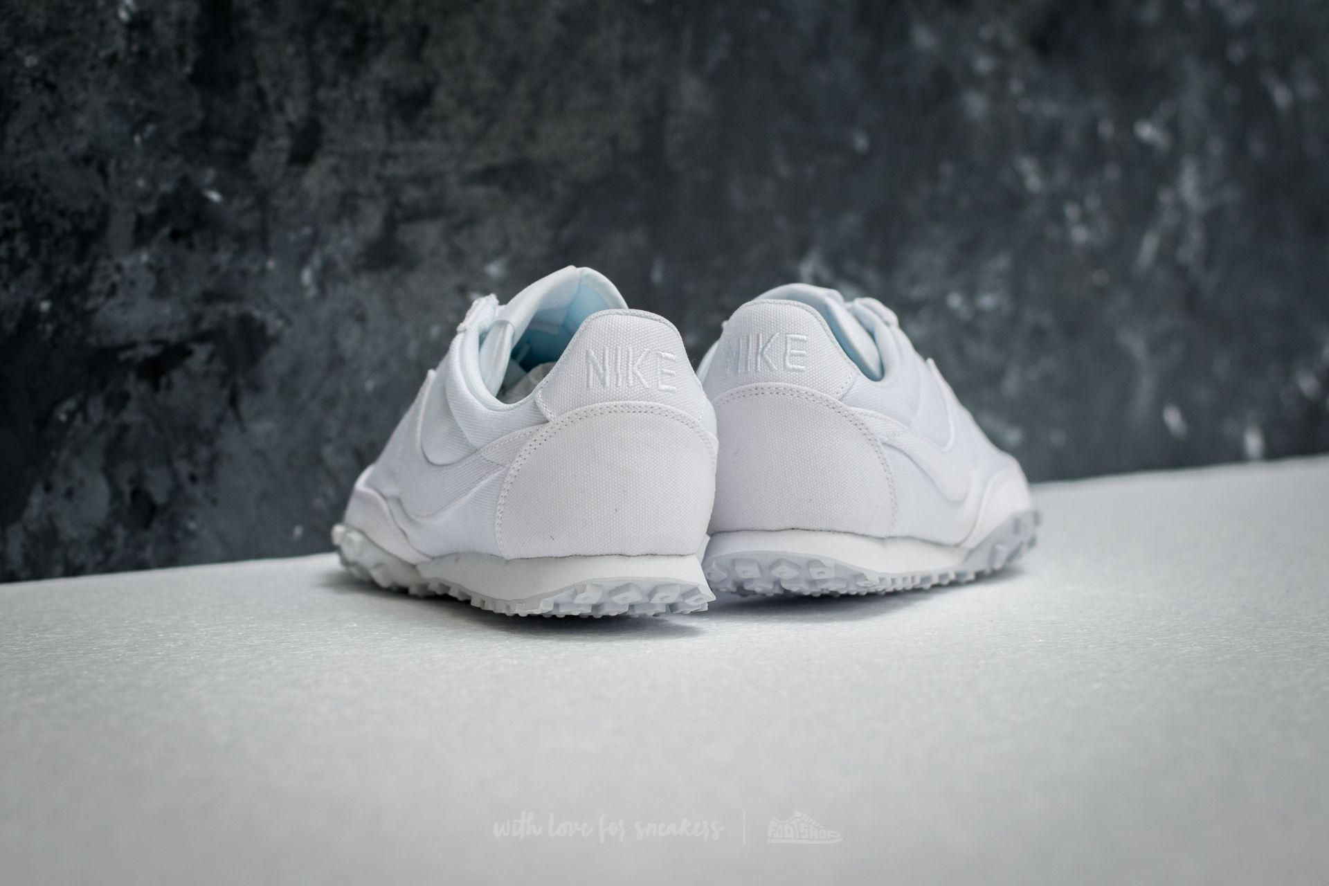 Nike waffle store racer white
