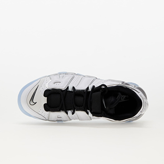 Silver uptempo store
