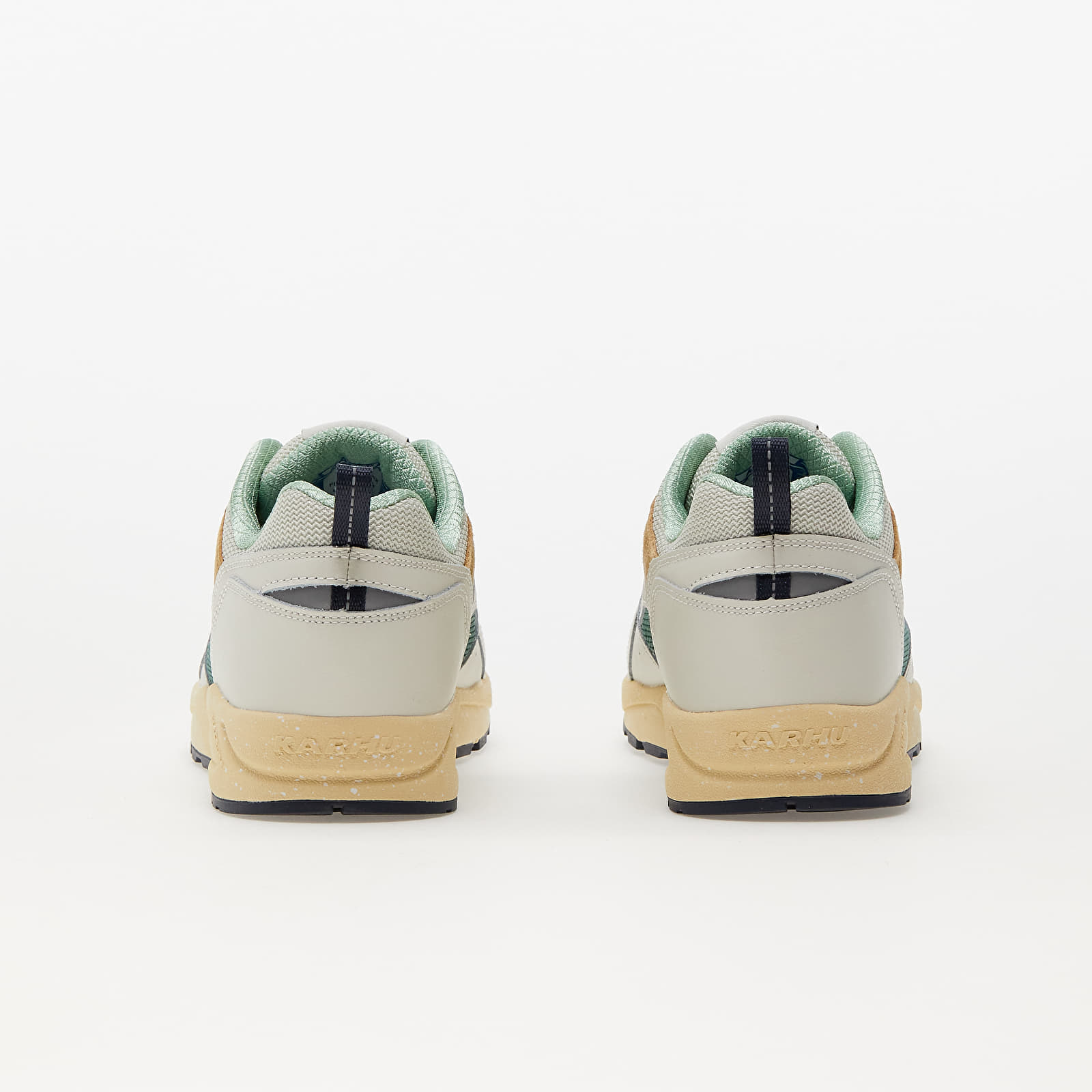 Karhu Fusion 2.0 Trainers - Lily White/Nugget