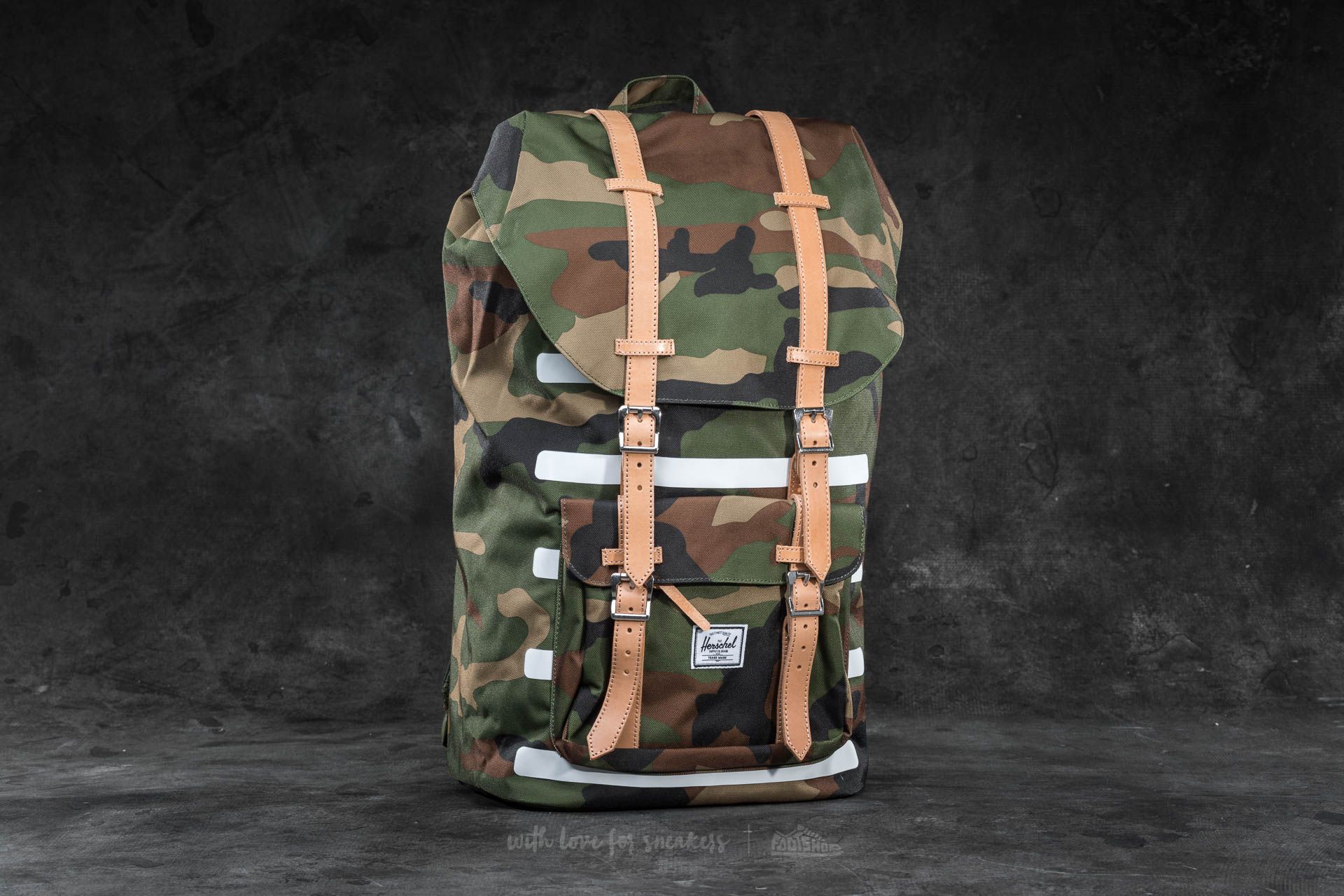 Herschel little discount america woodland camo