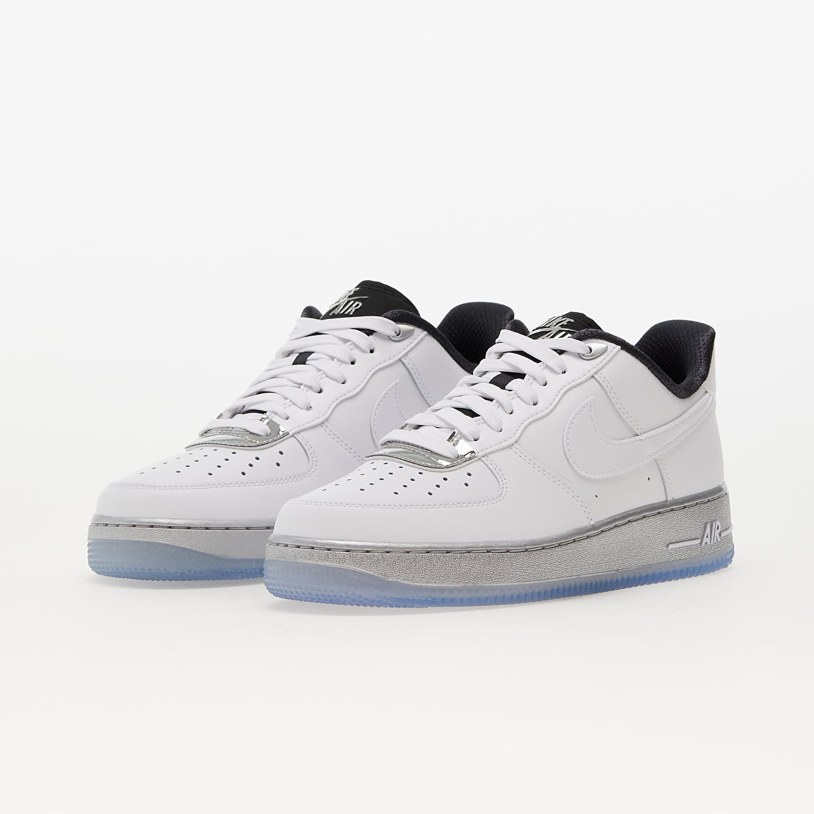 Încălțăminte și sneakerși pentru femei Nike W Air Force 1 '07 White/ White-Metallic Silver-Black