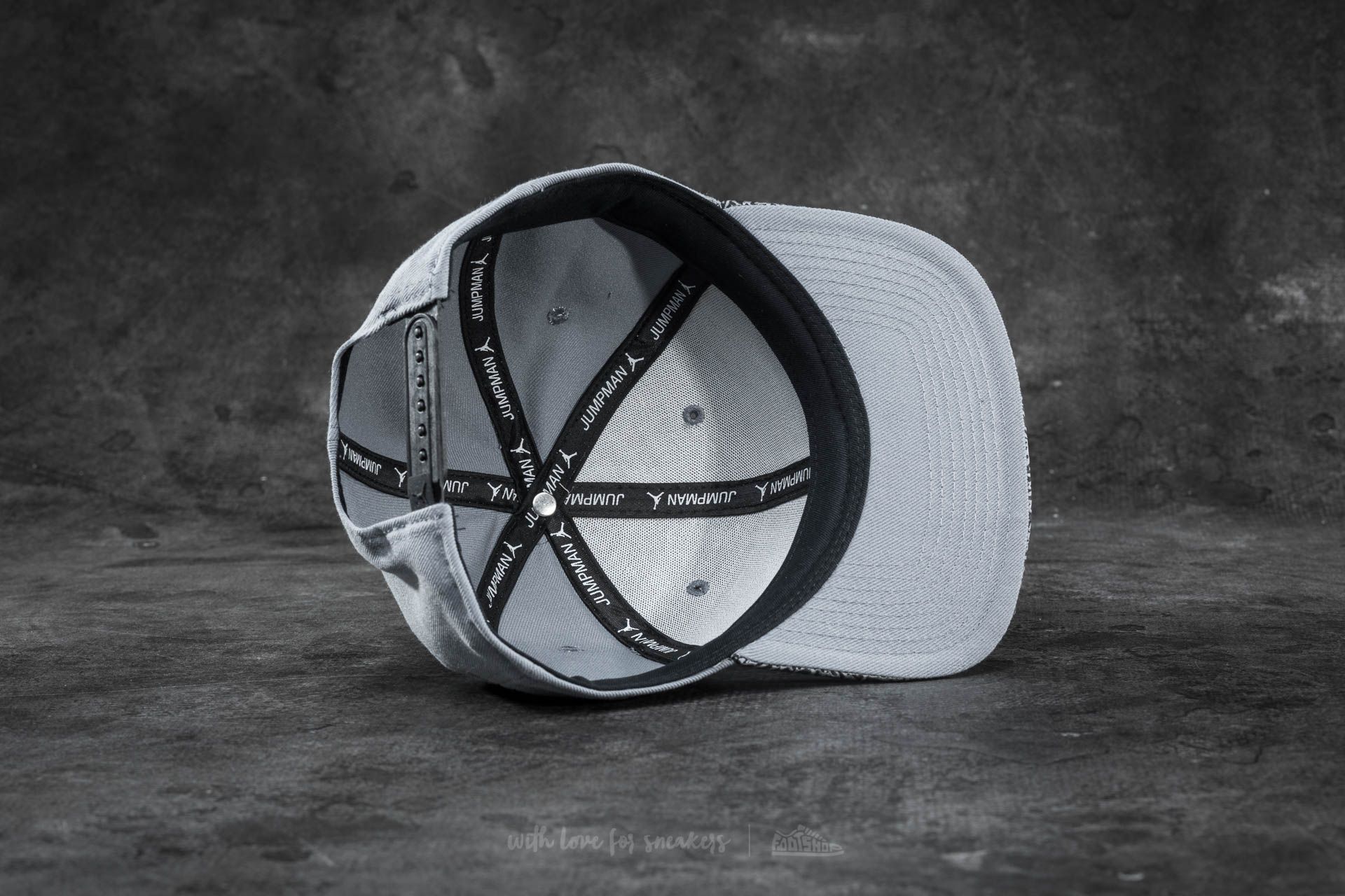 Sapkák Jordan Elephant Bill Snapback Grey/ Black