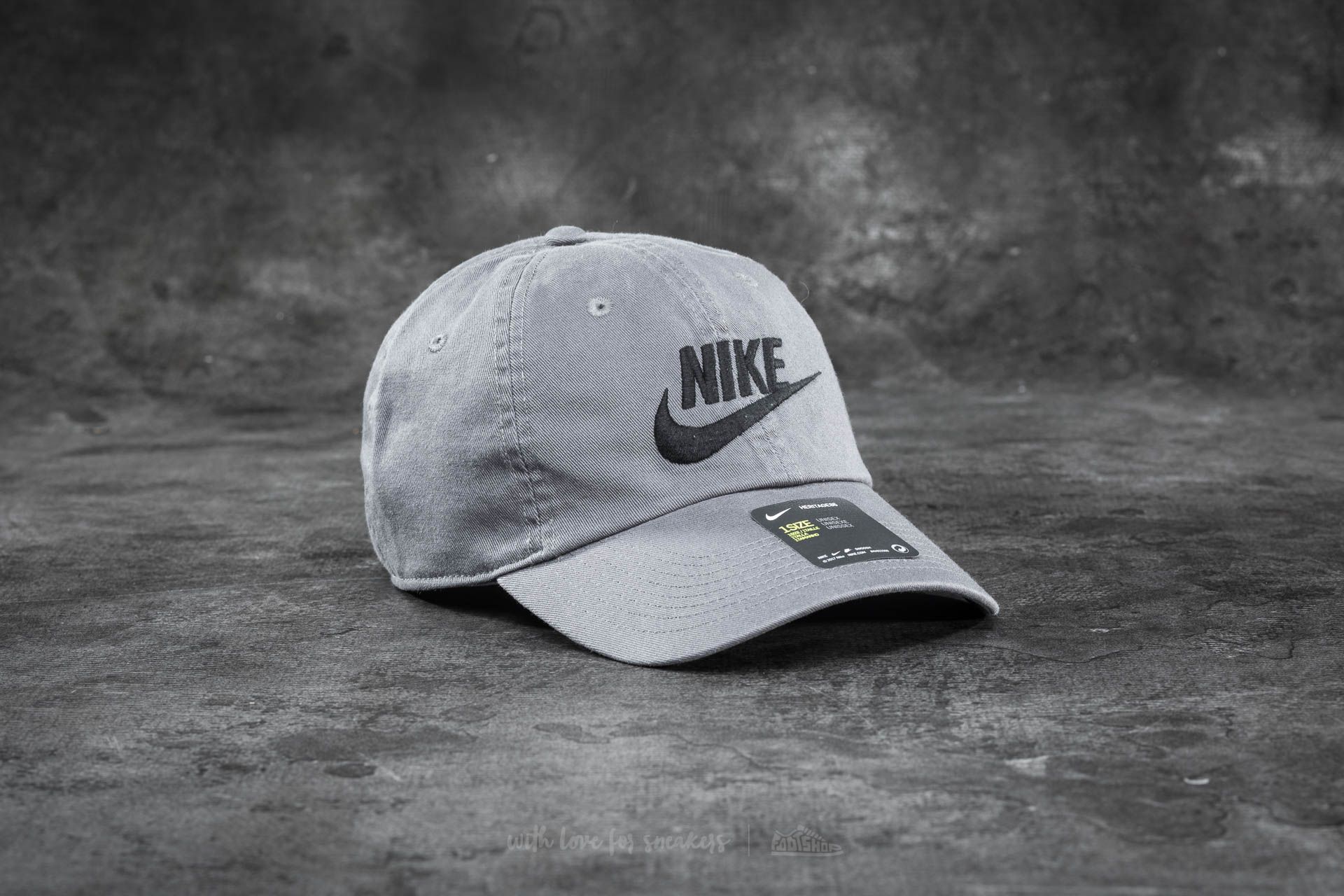 Cappelli Nike Futura Washed H86 Cap Grey/ Black