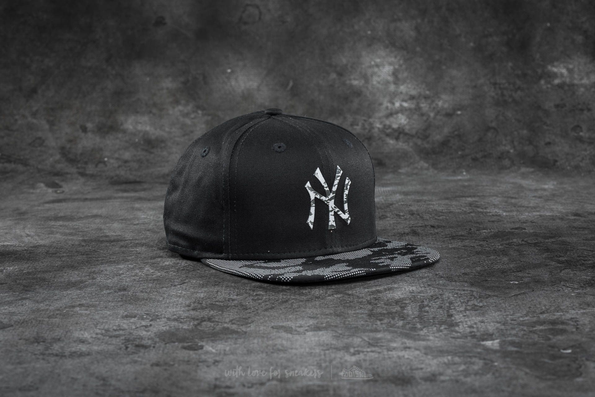 New era hot sale reflective cap