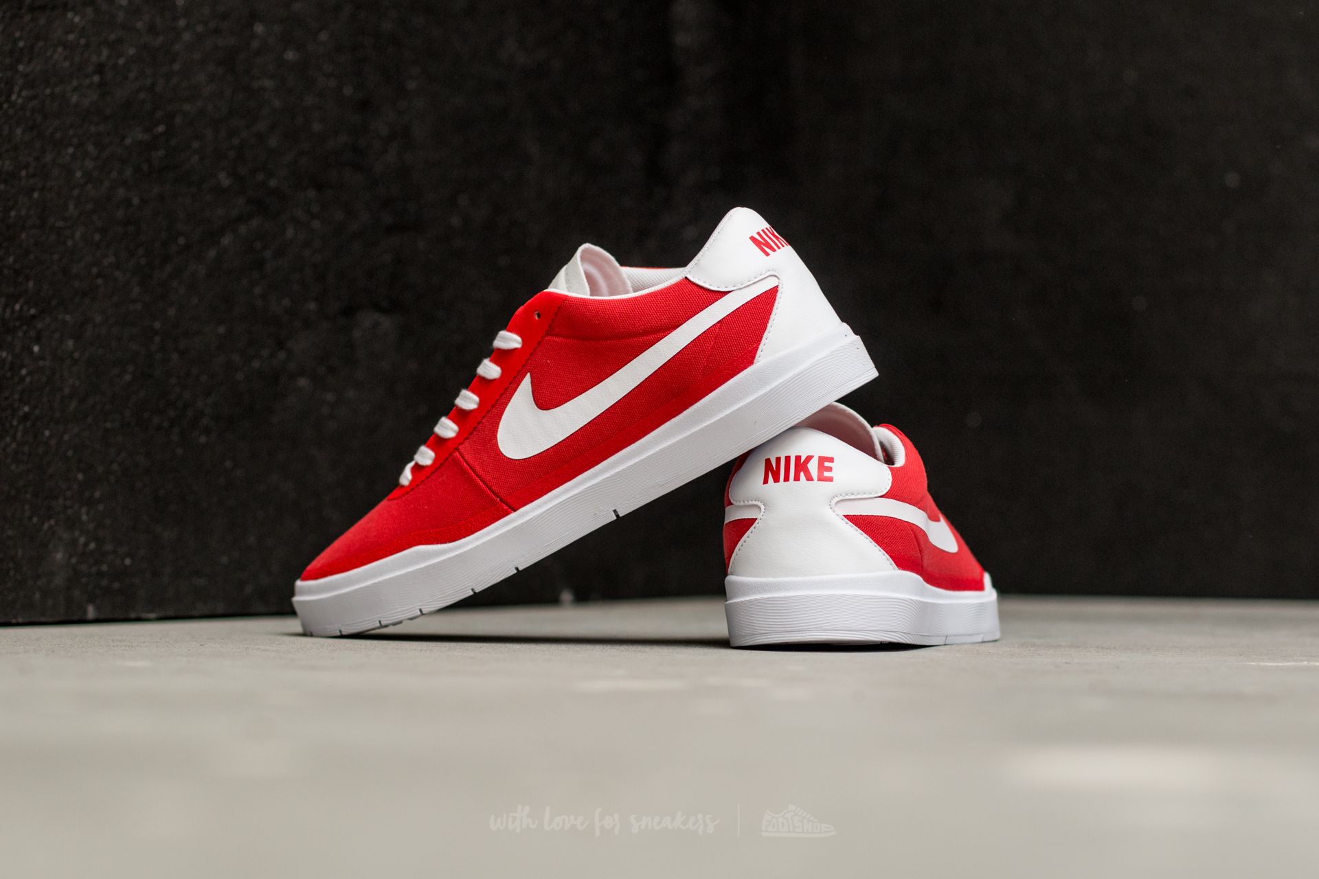 Men s shoes Nike SB Bruin Hyperfeel Canvas Track Red White White White Footshop