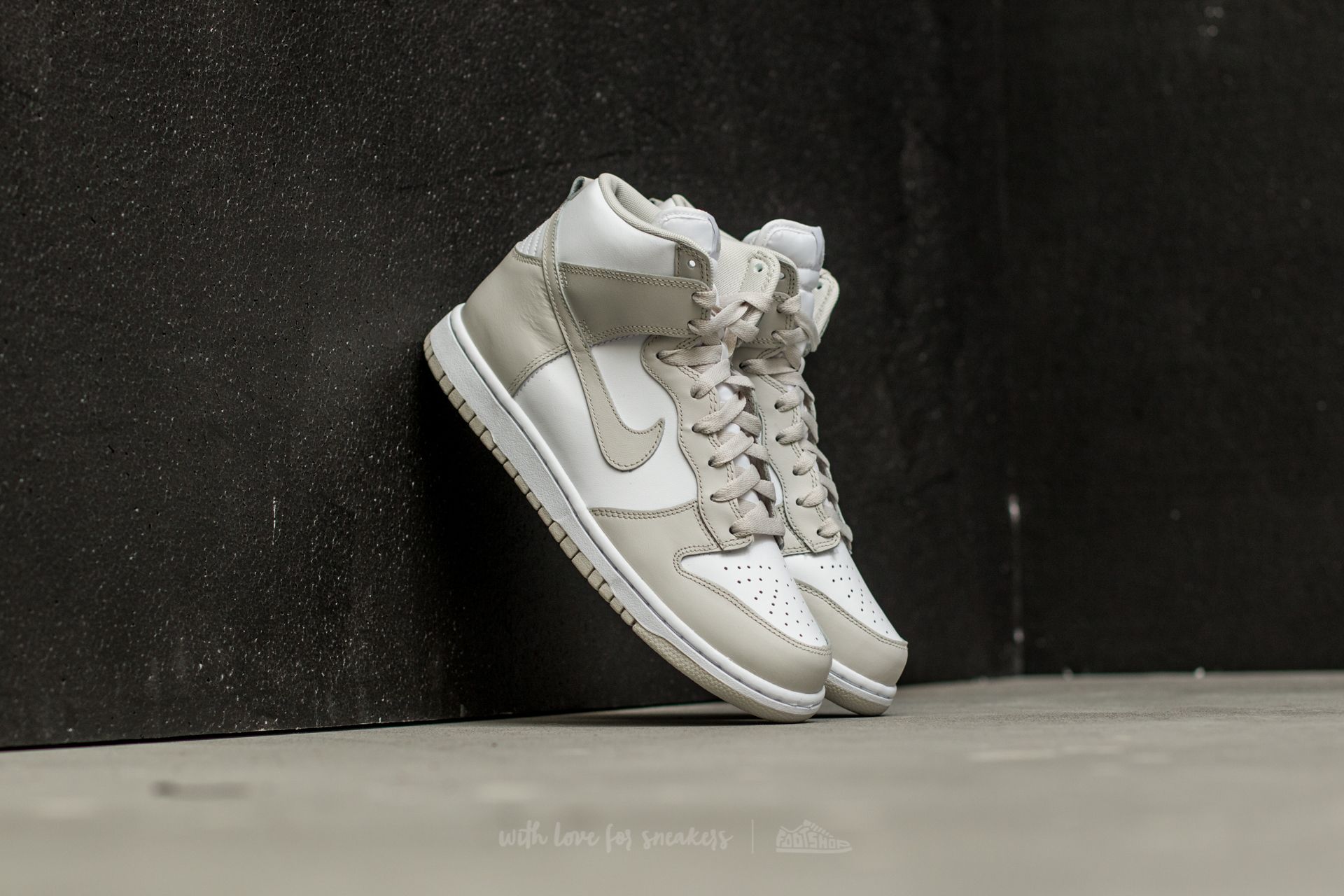 Men s shoes Nike Dunk Retro Light Bone Light Bone White Footshop