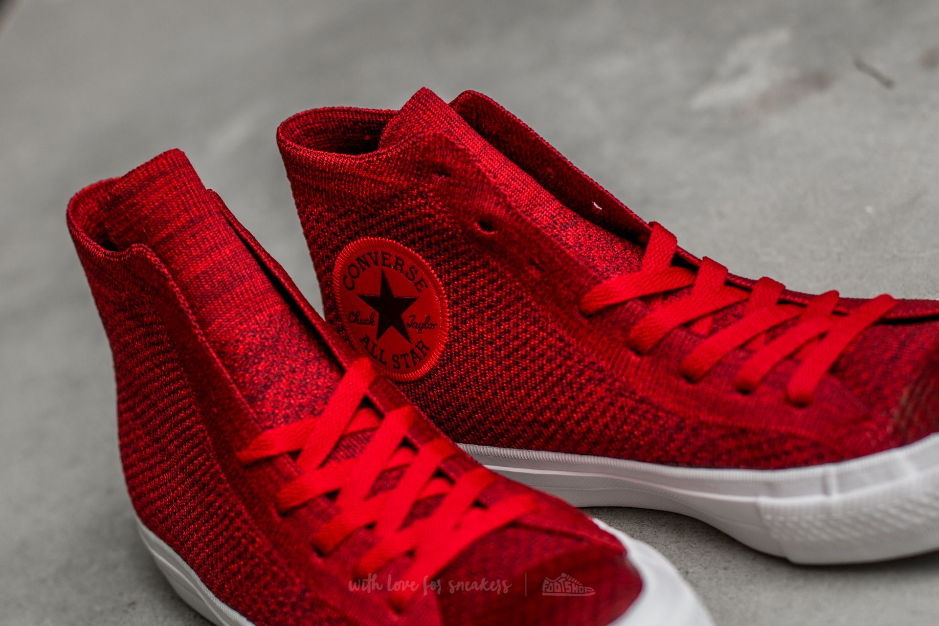 Converse flyknit high top red hot sale