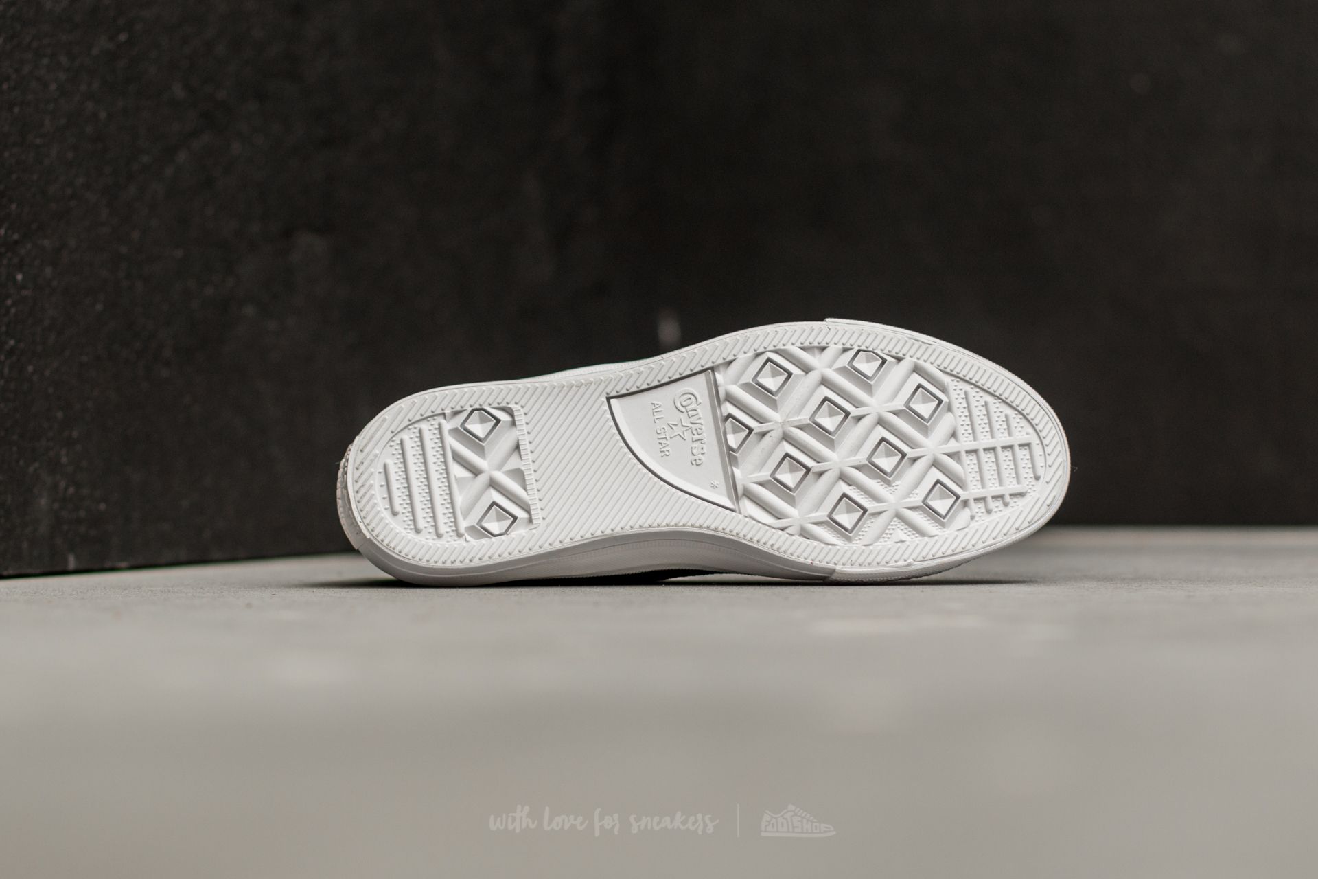 Converse best sale flyknit white