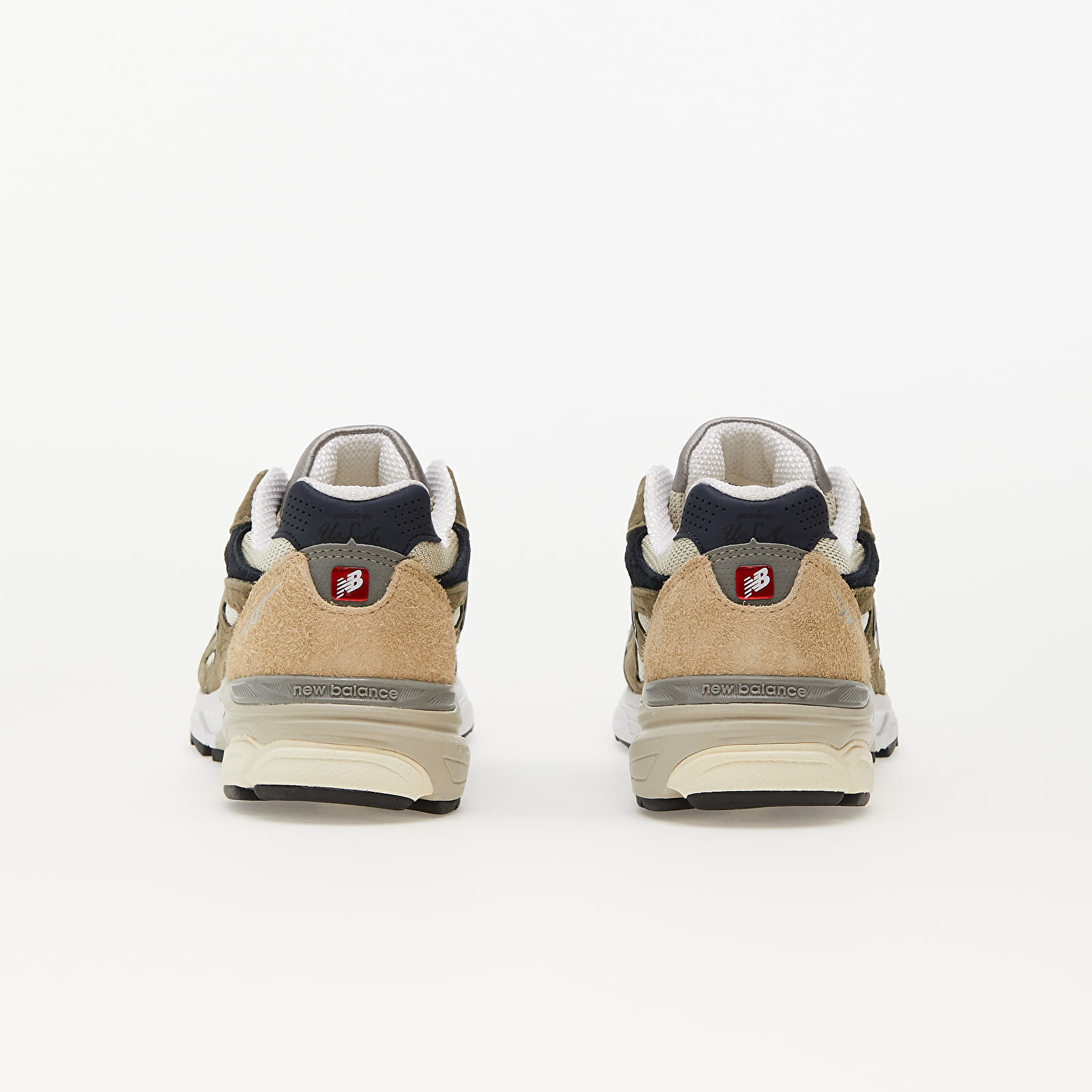 Herren Sneaker und Schuhe New Balance x Teddy Santis 990 V3 Grey