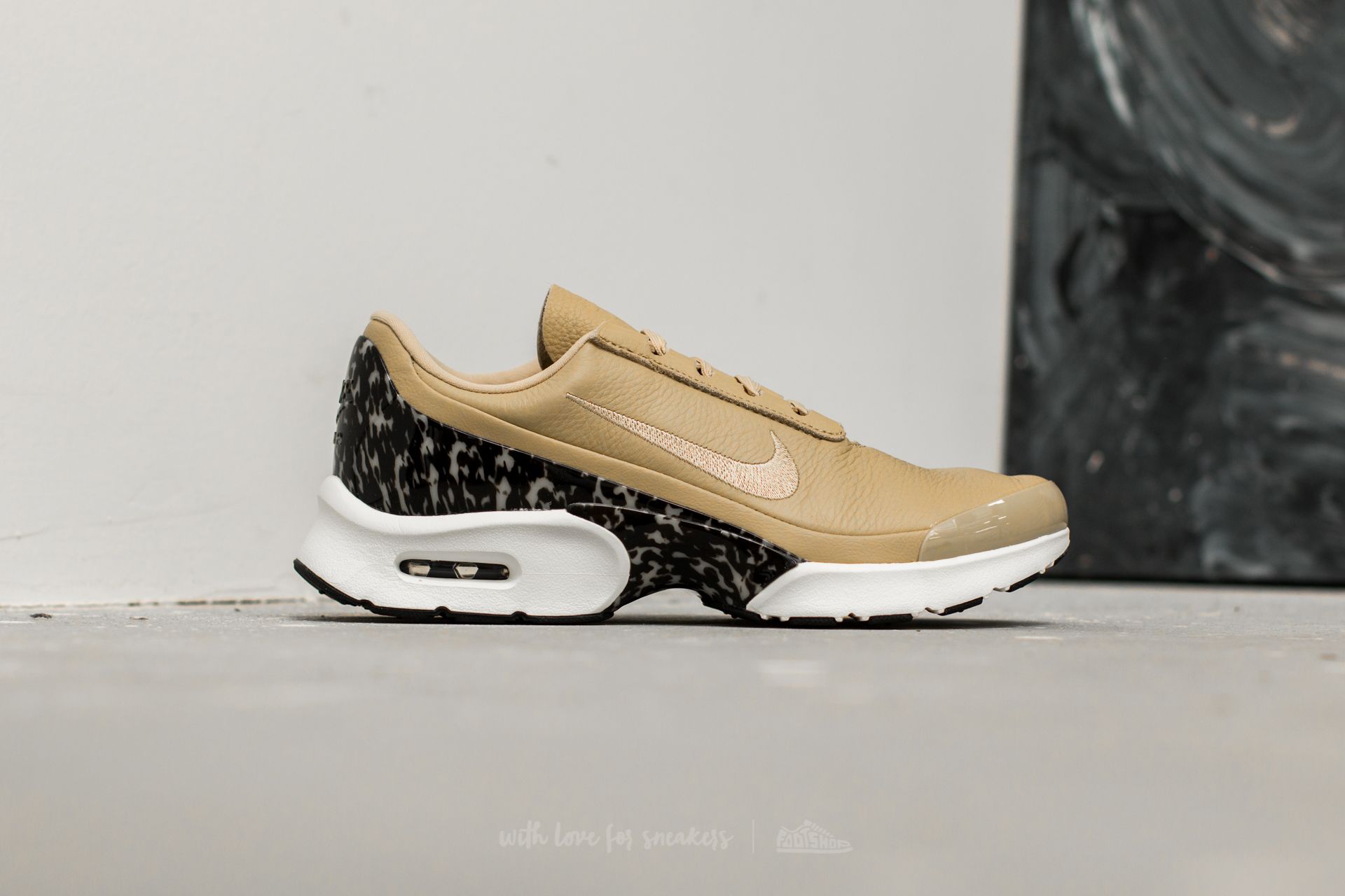 Nike air max jewell lx tan best sale