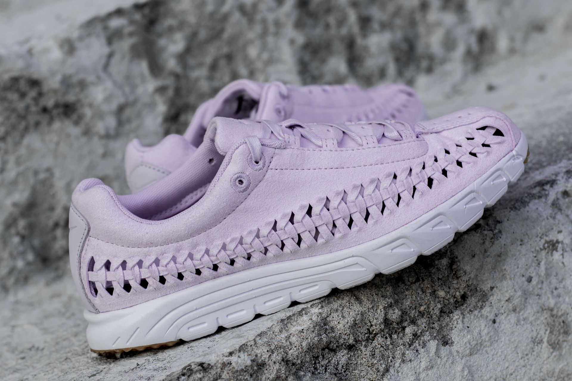 Nike wmns mayfly hot sale woven qs