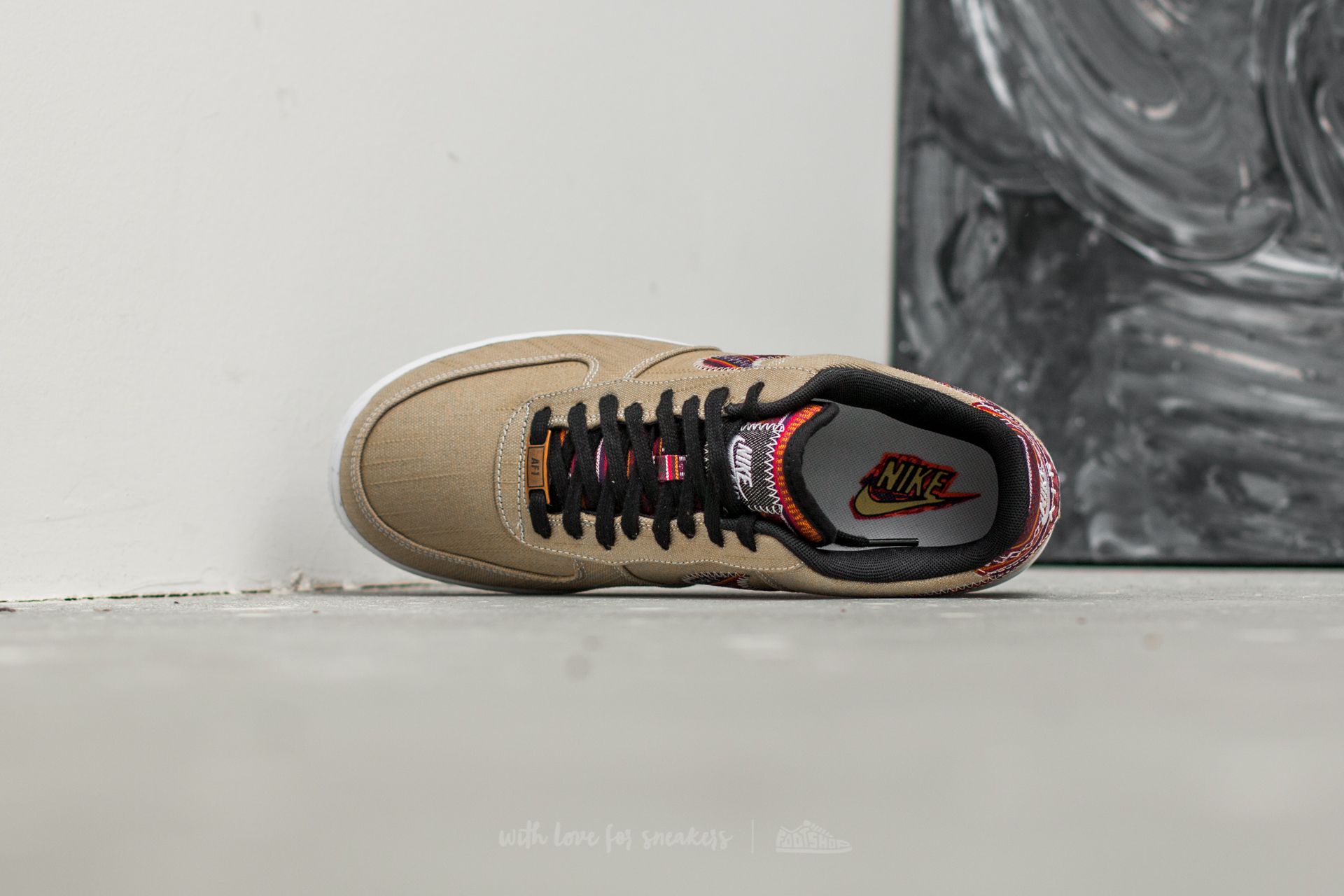 Férfi cipők Nike Air Force 1 ´07 LV8 Khaki/ Black-White