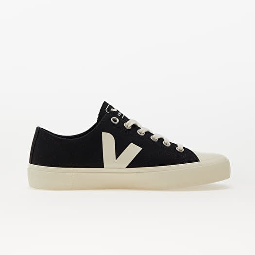 Veja mens black store