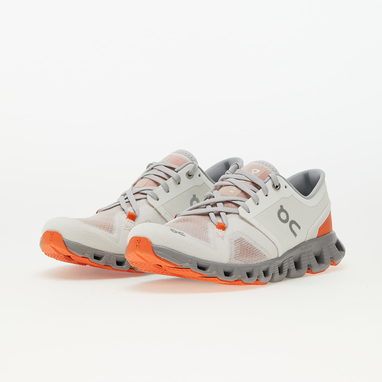 Încălțăminte și sneakerși pentru femei On W Cloud X 3 Ivory/ Alloy