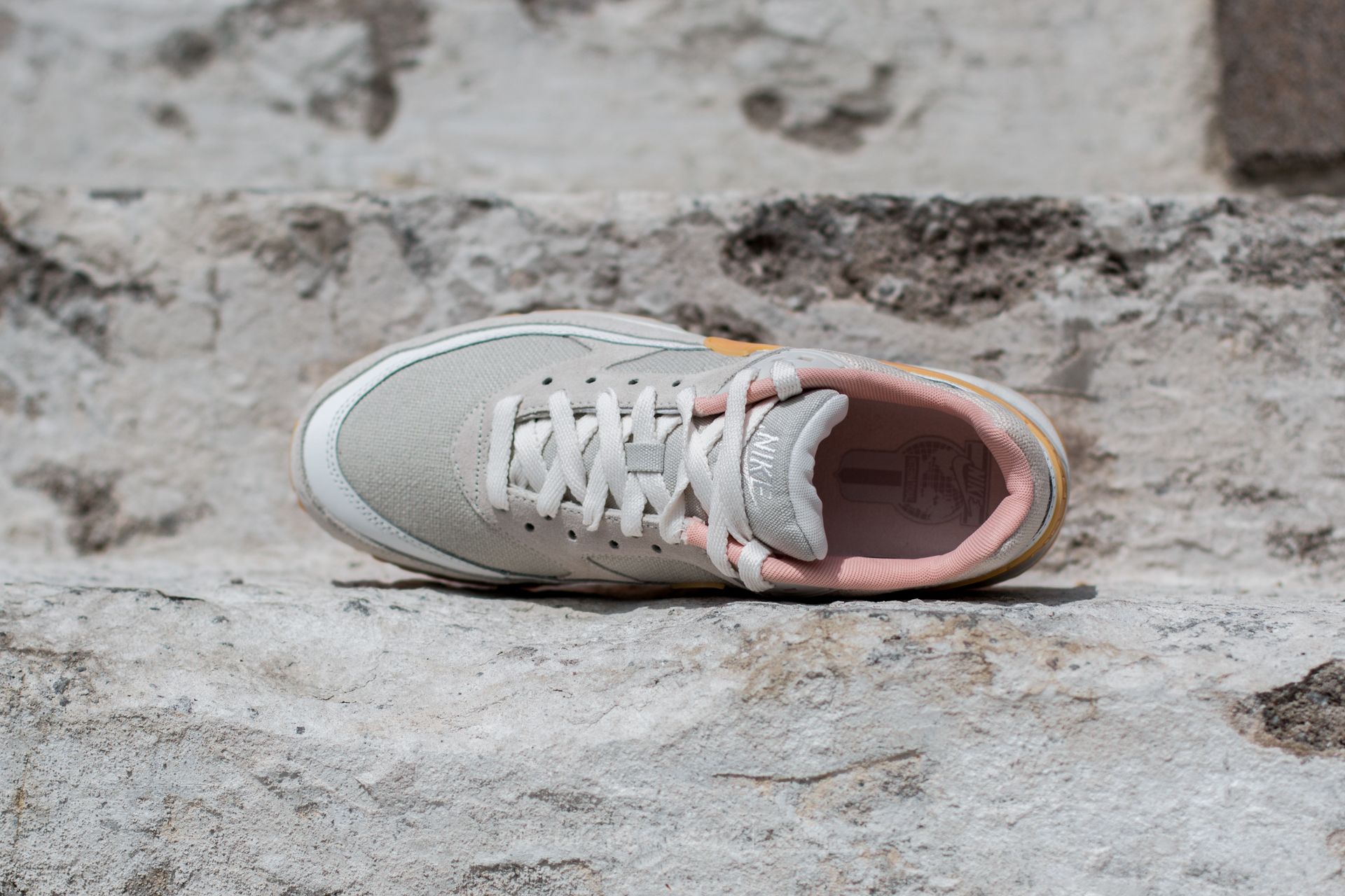 Miesten kengät Nike Air Max BW Premium Phantom/ Gum Yellow-Light Bone