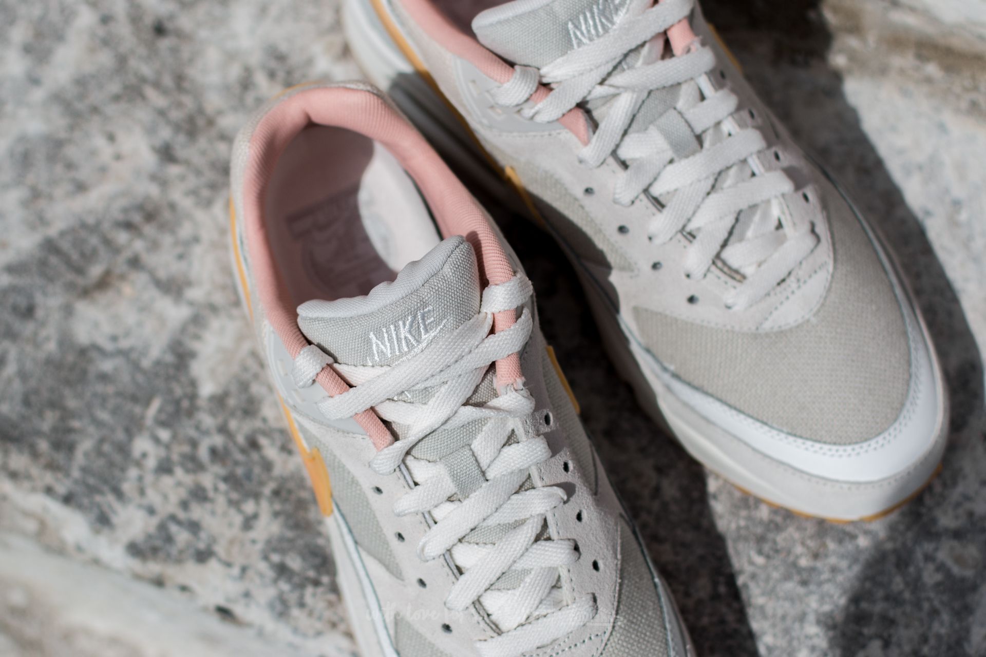 Miesten kengät Nike Air Max BW Premium Phantom/ Gum Yellow-Light Bone