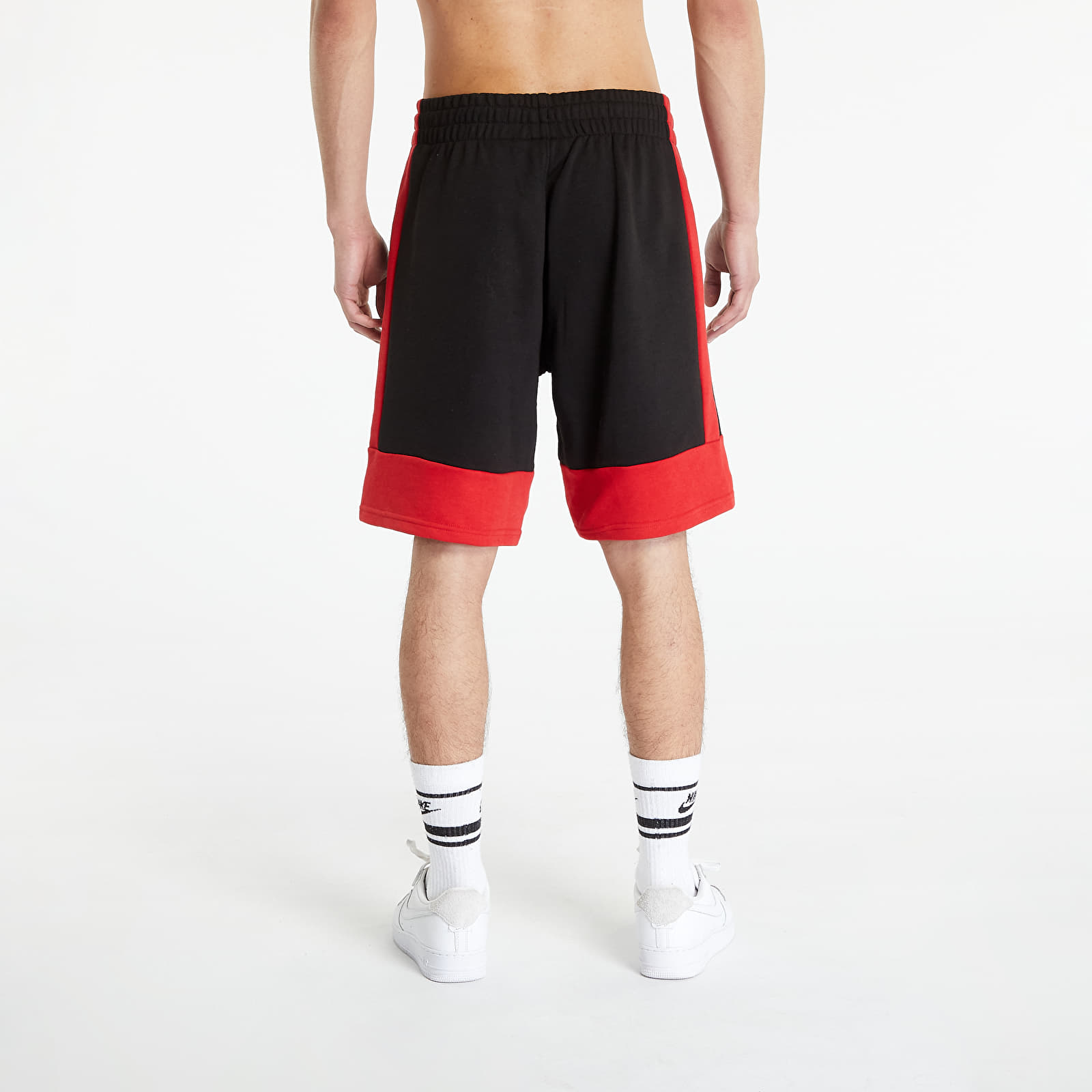 Šortai New Era Chicago Bulls NBA Colour Block Shorts Black/ Front Door Red