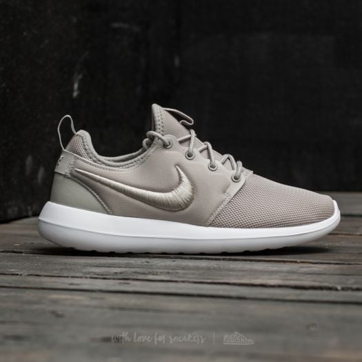 Women s shoes Nike W Roshe Two BR Pale Grey Pale Grey White