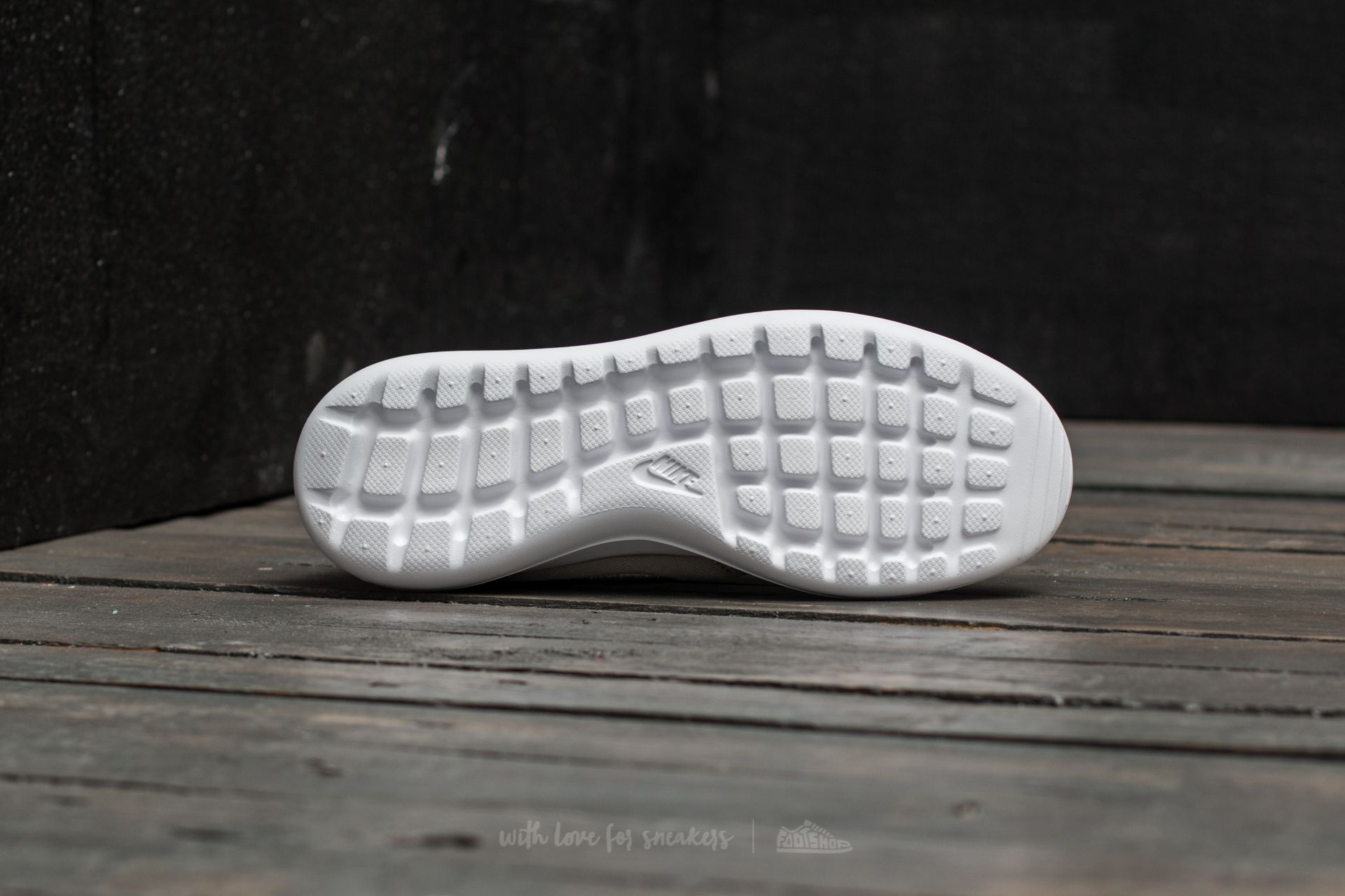 Обувки Nike W Roshe Two BR Pale Grey/ Pale Grey-White