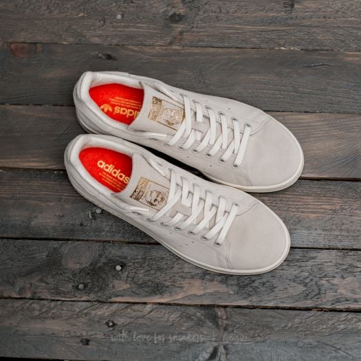 Matte gold shoes discount