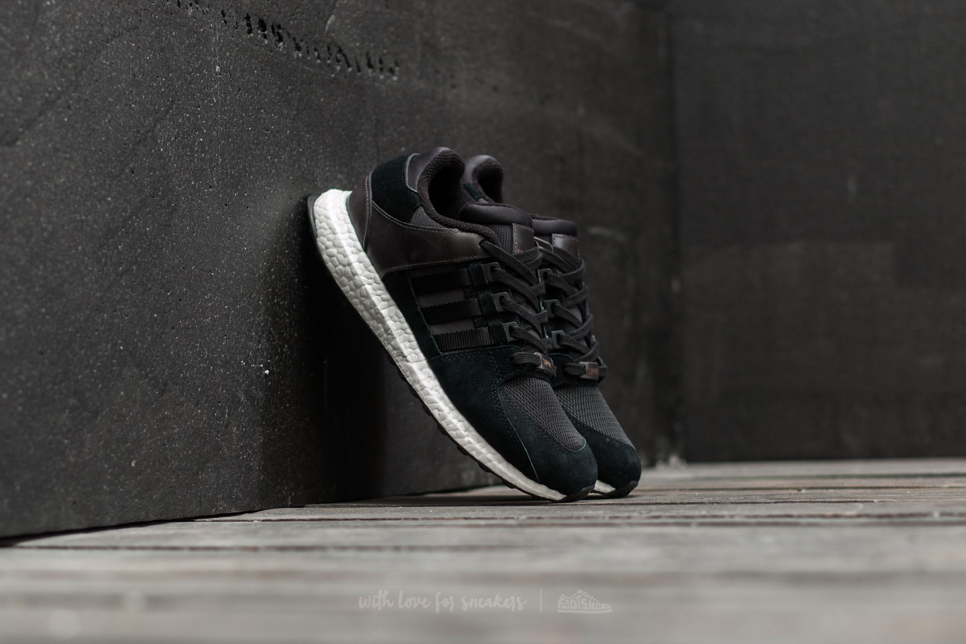Moški čevlji adidas EQT Support Ultra Core Black/ Ftw White